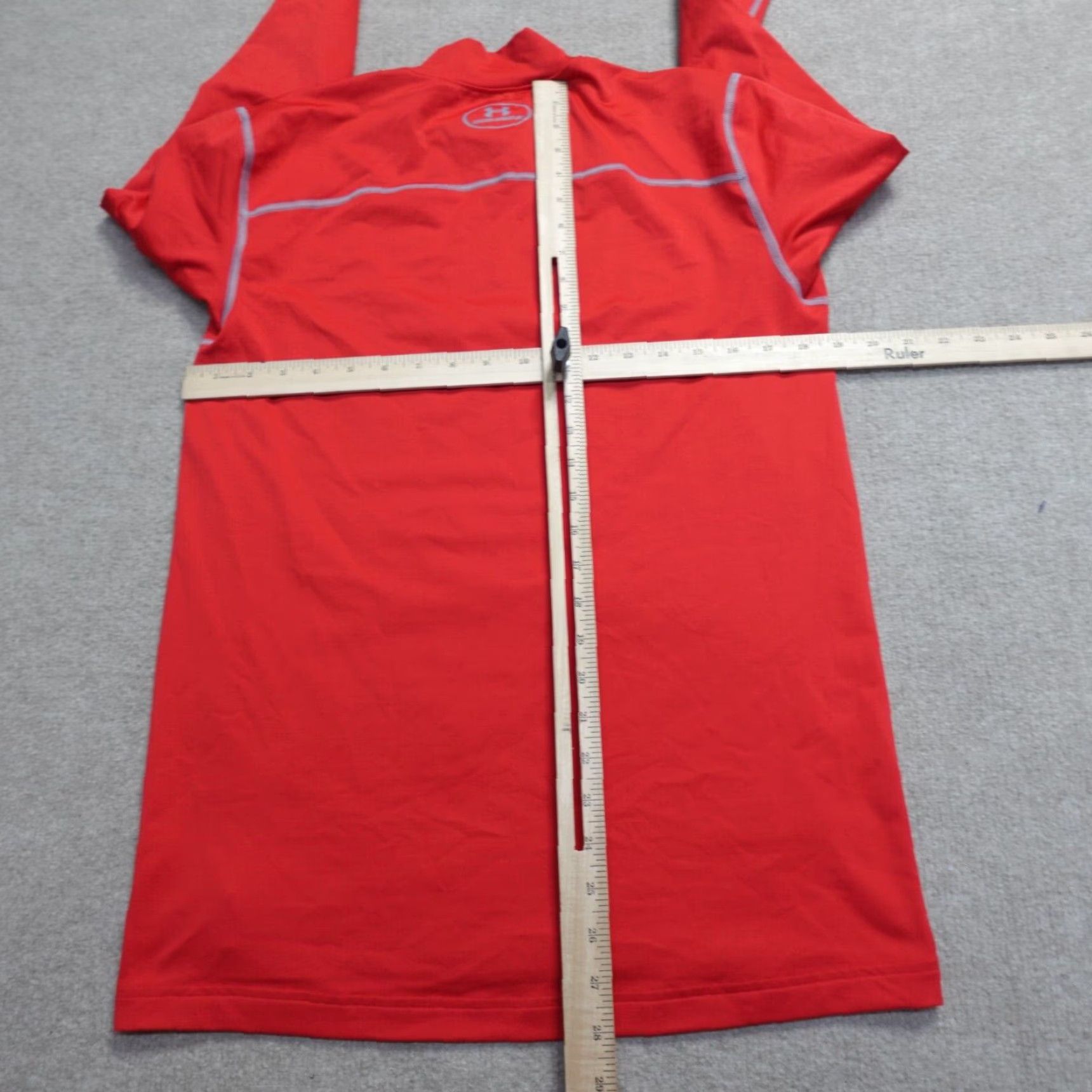 Under Armour Under Armour Shirt M Red Long Sleeve Mock Neck Athletic Activewear Mens Regular Size Type Casual - Embroidered, Tear on logo Size US M / EU 48-50 / 2 - 4 Thumbnail