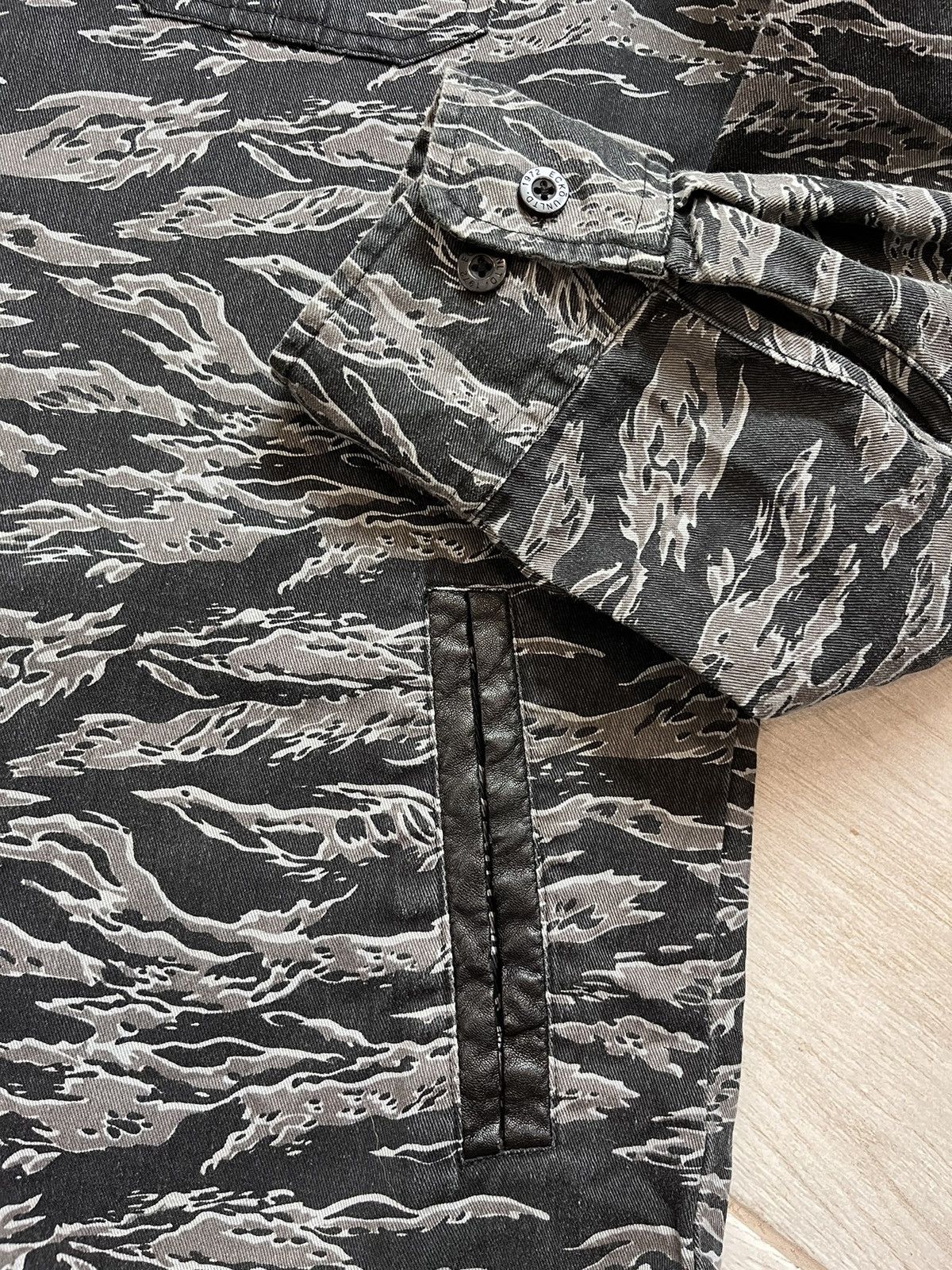 Ecko Unltd. × Vintage Ecko Unlimited shirt animal print sk8 streetwear overshirt Size US L / EU 52-54 / 3 - 12 Thumbnail