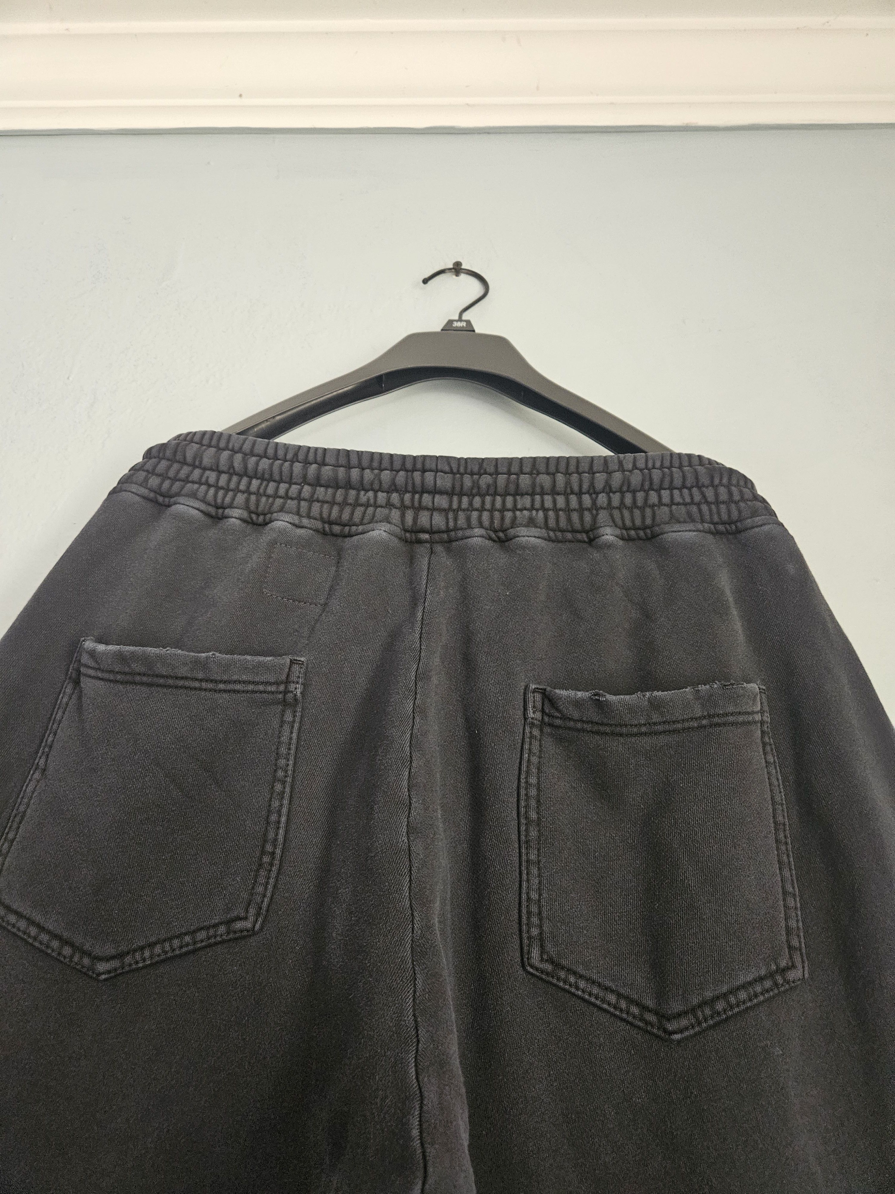 Complex × HELLSTAR ComplexCon x Hellstar Dark Ohm Oversized Black Sweatpants Size US 34 / EU 50 - 5 Thumbnail