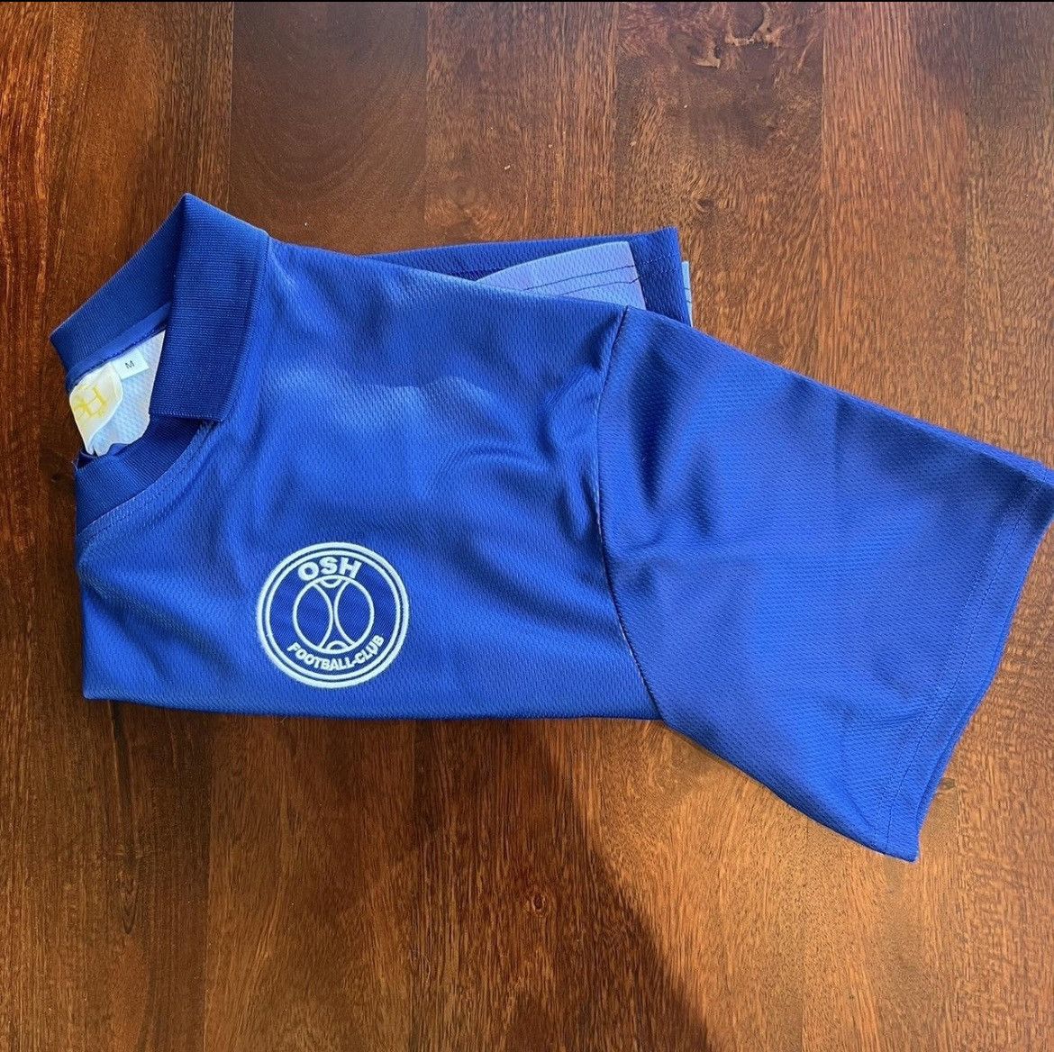 Oshkosh Osh away Cropped jersey kit Size US M / EU 48-50 / 2 - 5 Thumbnail