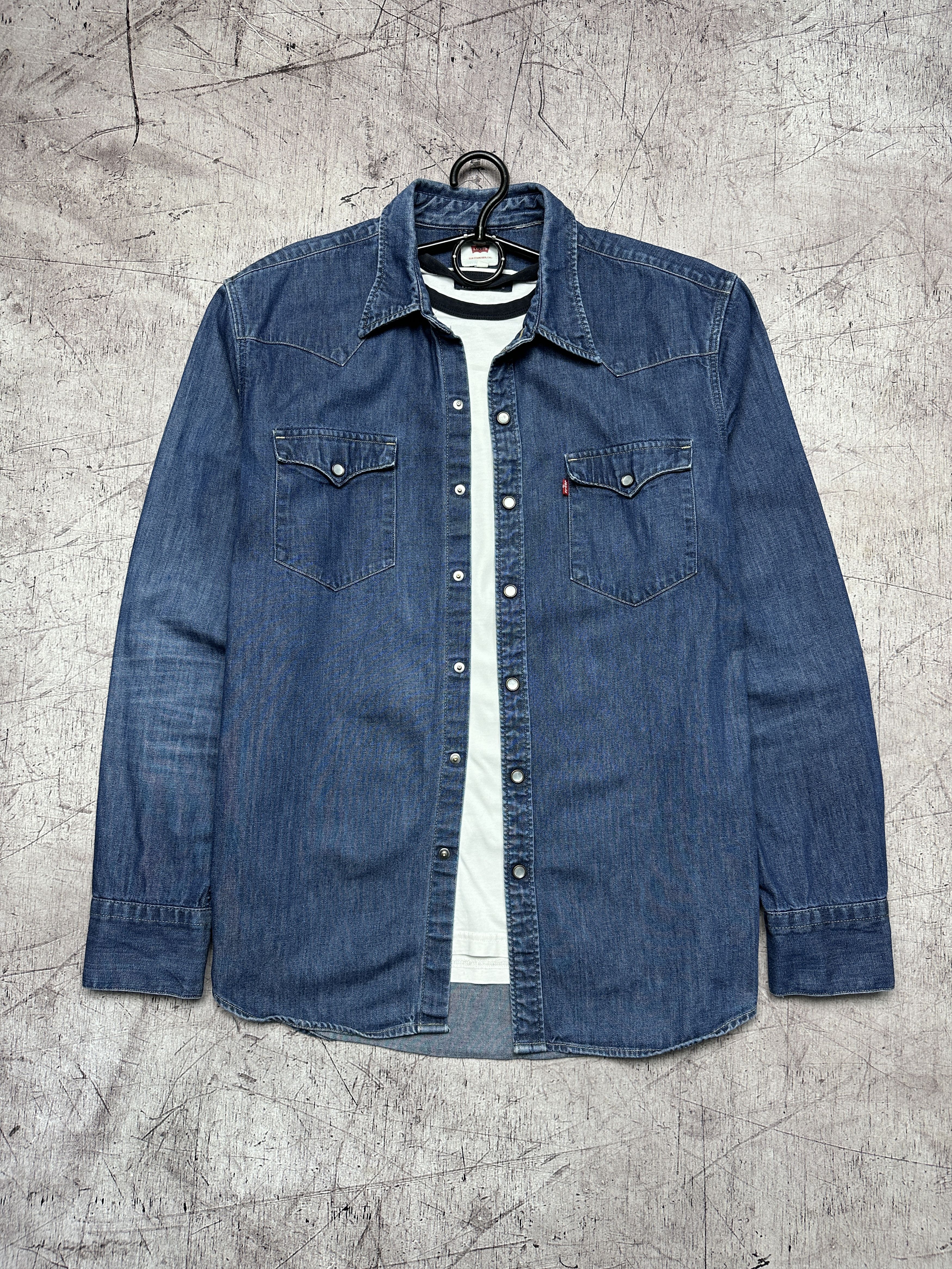 Levi's Levi's Vintage Mens Denim Shirt Size US L / EU 52-54 / 3 - 1 Thumbnail