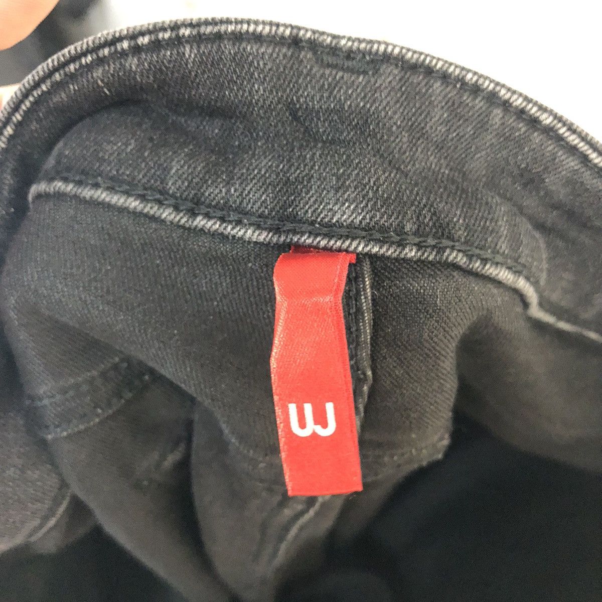 Uniqlo Uniqlo Jeans Black Denim Pants #7596 Size US 31 - 22 Thumbnail