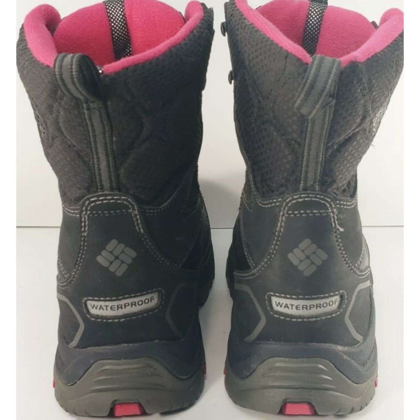 Vintage Columbia Bugaboot Plus Omni Heat Boots Women 7M Black Pink Snow Boot Winter Waterproof 200 Gram BL 1490-010 Size US 6 / IT 36 - 6 Thumbnail