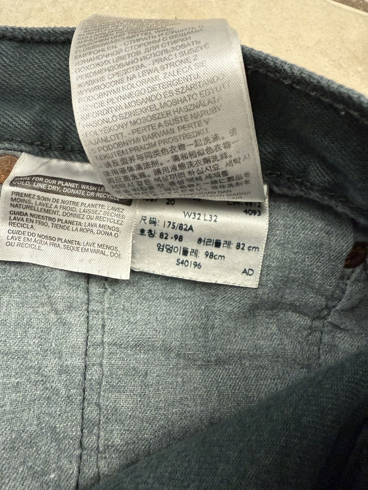 Levi's Levi’s 501 Denim Jeans Button Fly Blue Size 32 X 32 Size US 32 / EU 48 - 6 Thumbnail