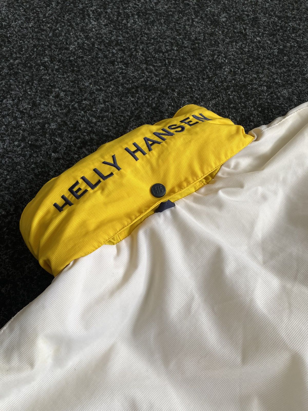 Crazy Outdoor Helly Hansen Vintage Gorpcore Winter Jacket