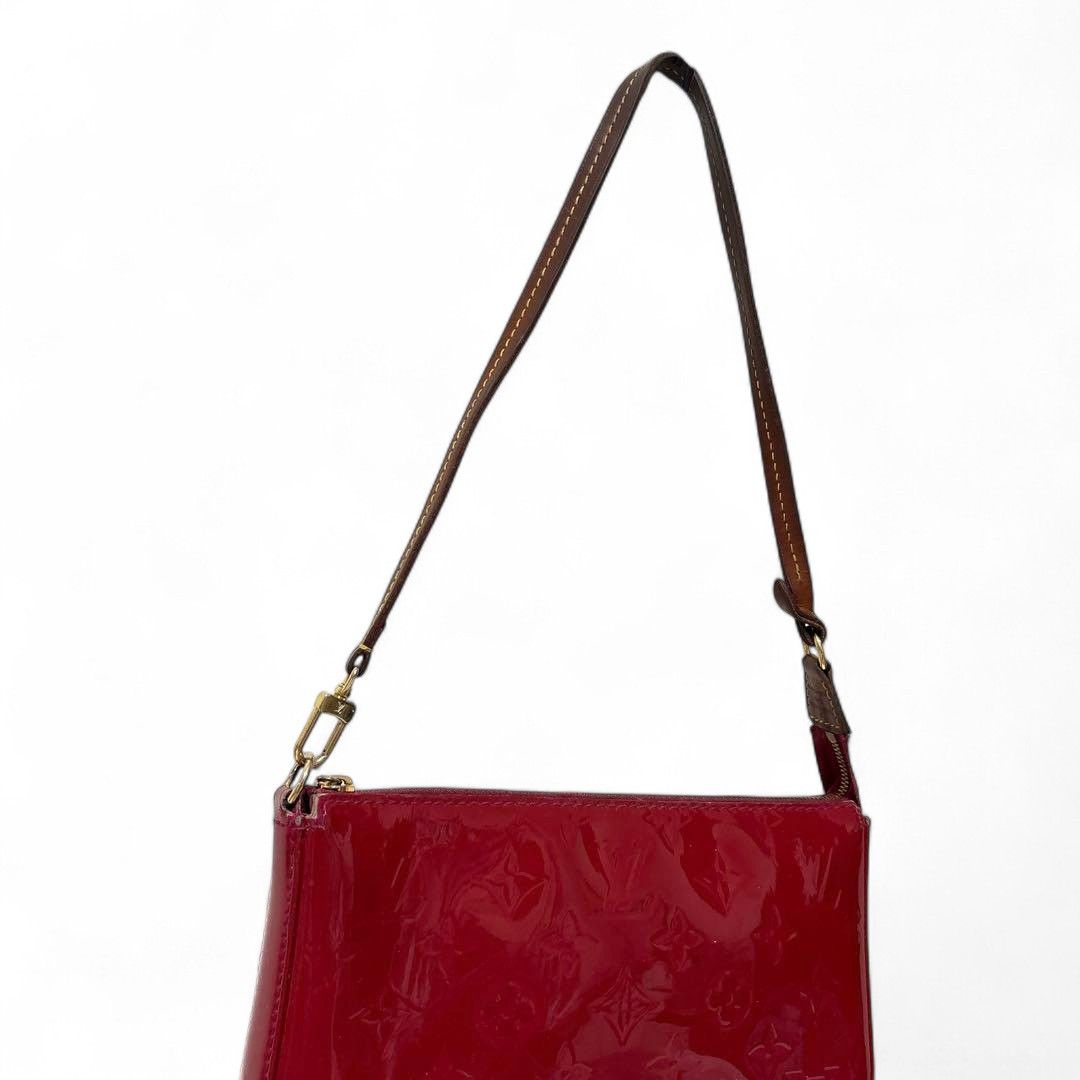 Louis Vuitton Louis Vuitton - Pochette Accessory Red Vernis Monogram Size ONE SIZE - 4 Thumbnail