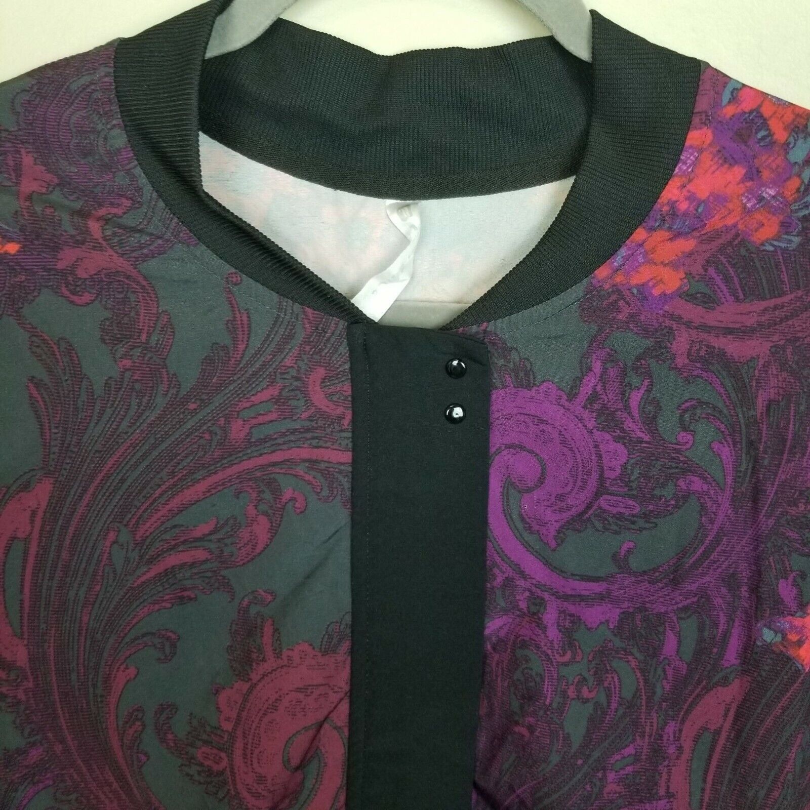 Fabletics Fabletics Womens Ithaca Bomber Jacket Sz S Floral Athletic Size S / US 4 / IT 40 - 3 Thumbnail