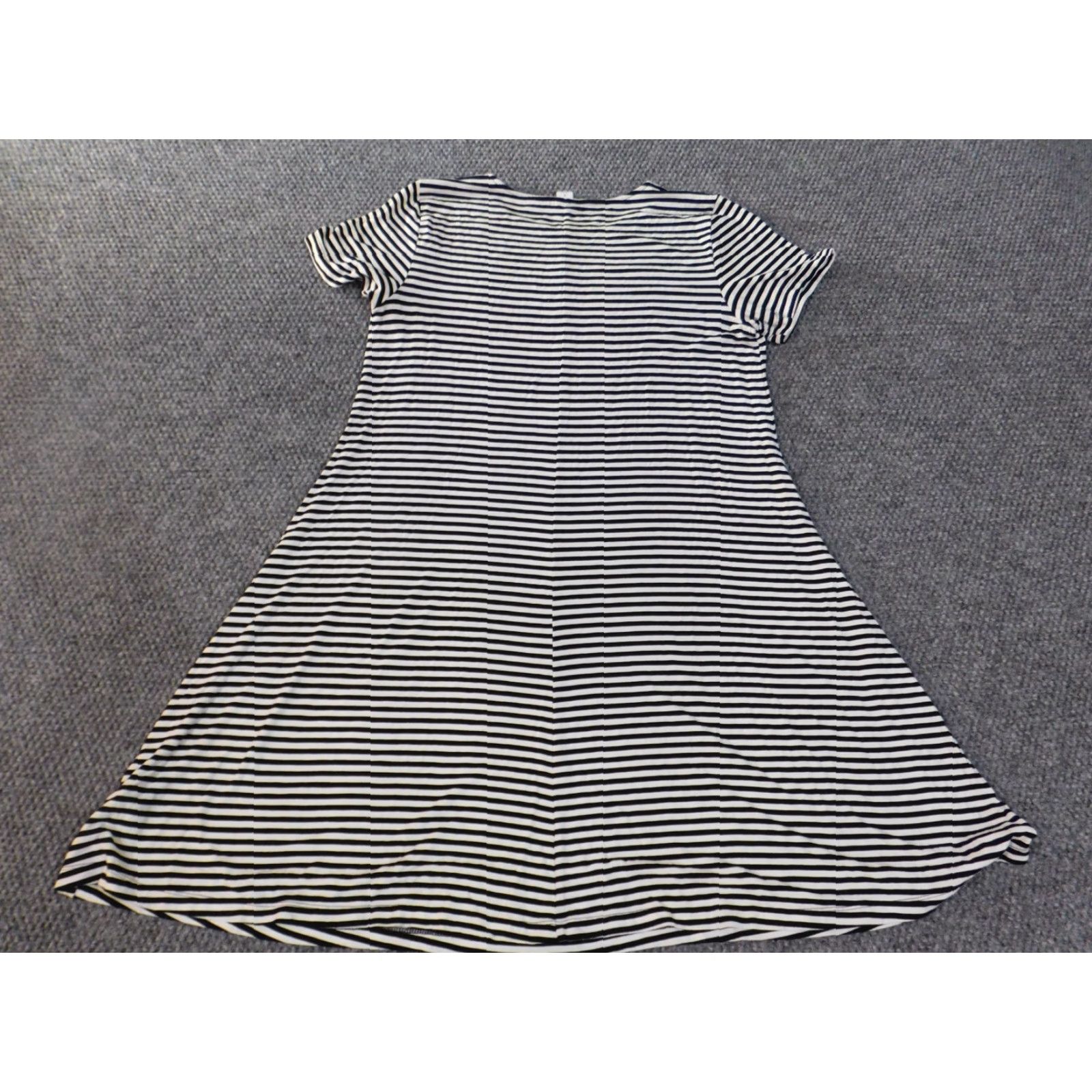 Old Navy Old Navy Shirt Dress Womens Medium Black Striped Rayon Knee Length Stretch Raglan Sleeve V-Neck Pullover Casual Rapple? Size M / US 6-8 / IT 42-44 - 7 Thumbnail