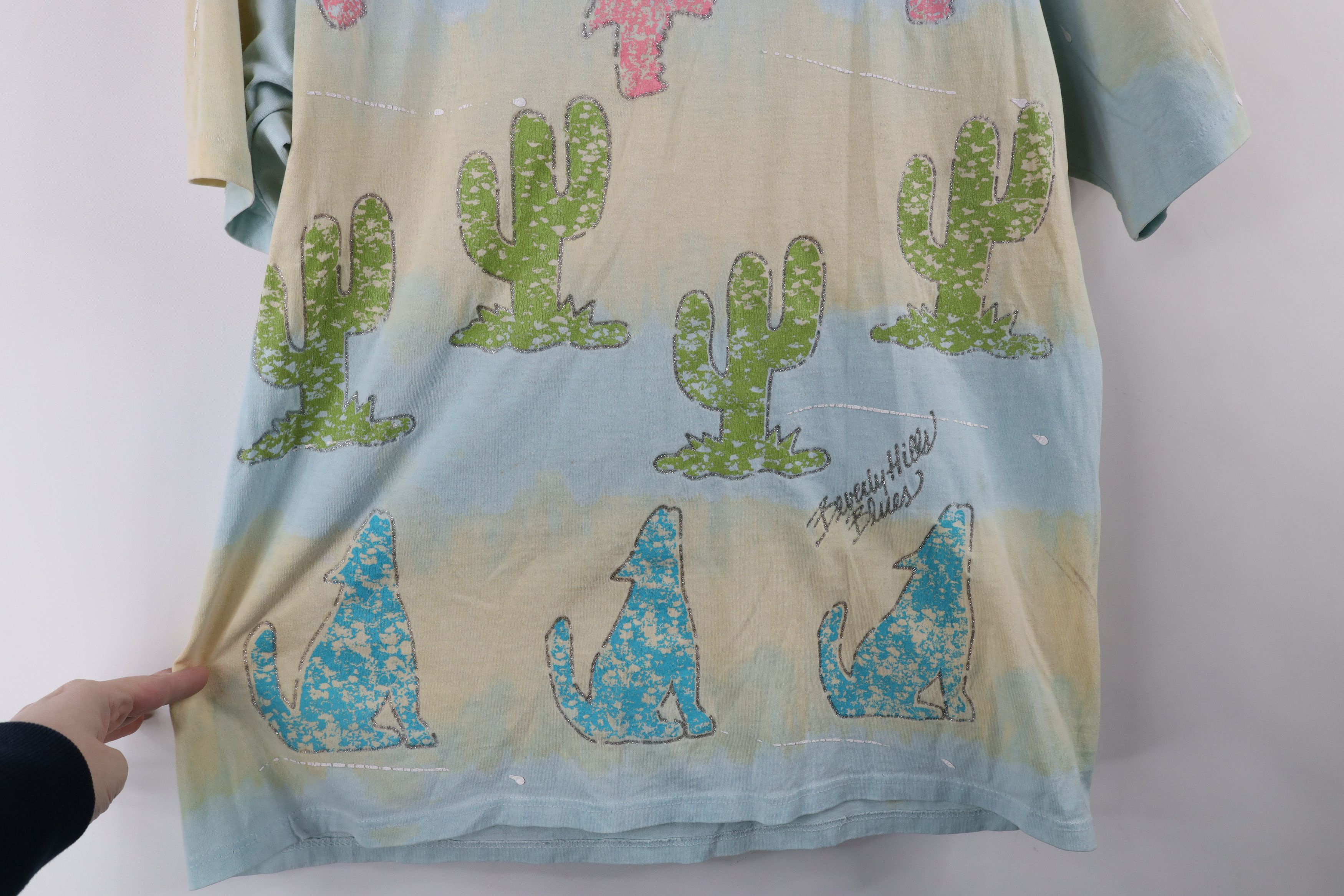 Vintage Vintage 90s Streetwear Cactus Wolf Acid Wash T-Shirt USA Size ONE SIZE - 4 Thumbnail