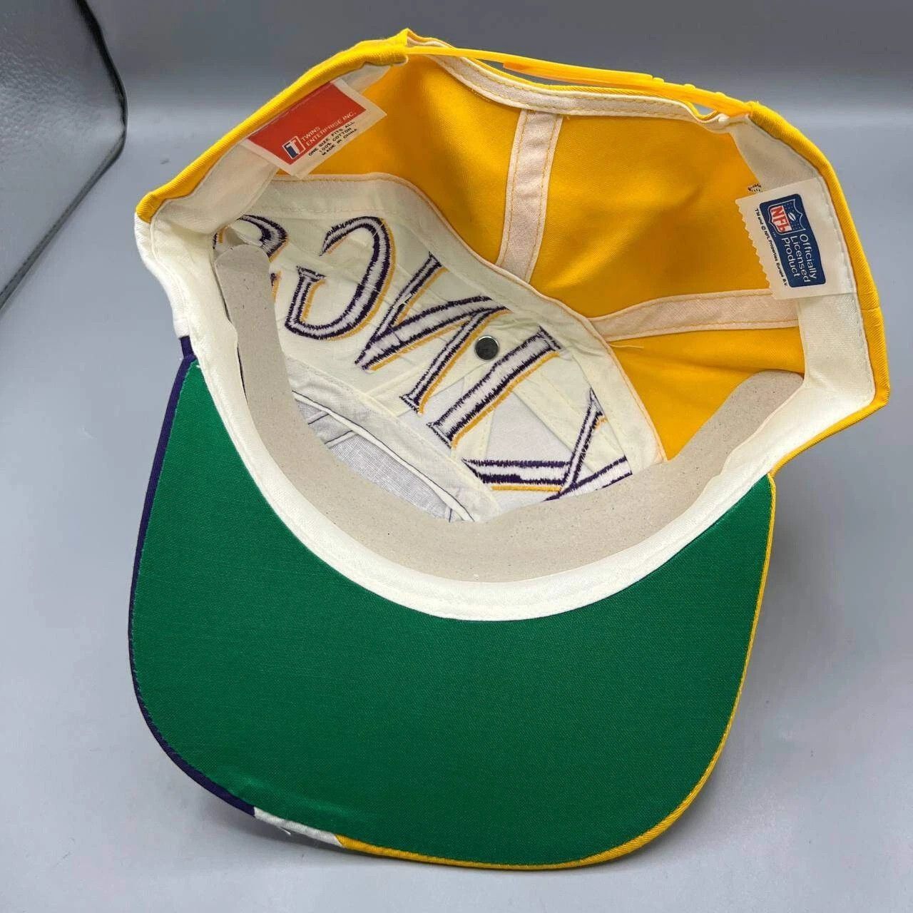 Twins Enterprise Inc. × Vintage Minnesota Vikings Hat Men Purple Twins Enterprise Snap Back Size ONE SIZE - 2 Thumbnail