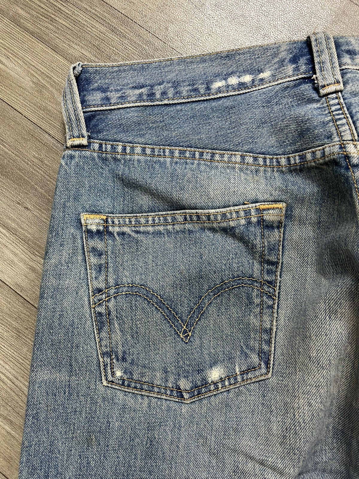 Levi's Vintage Clothing 🇮🇩1990s Vintage Levis 501 30x32 Distressed Light Blue Jeans Size US 30 / EU 46 - 17 Thumbnail
