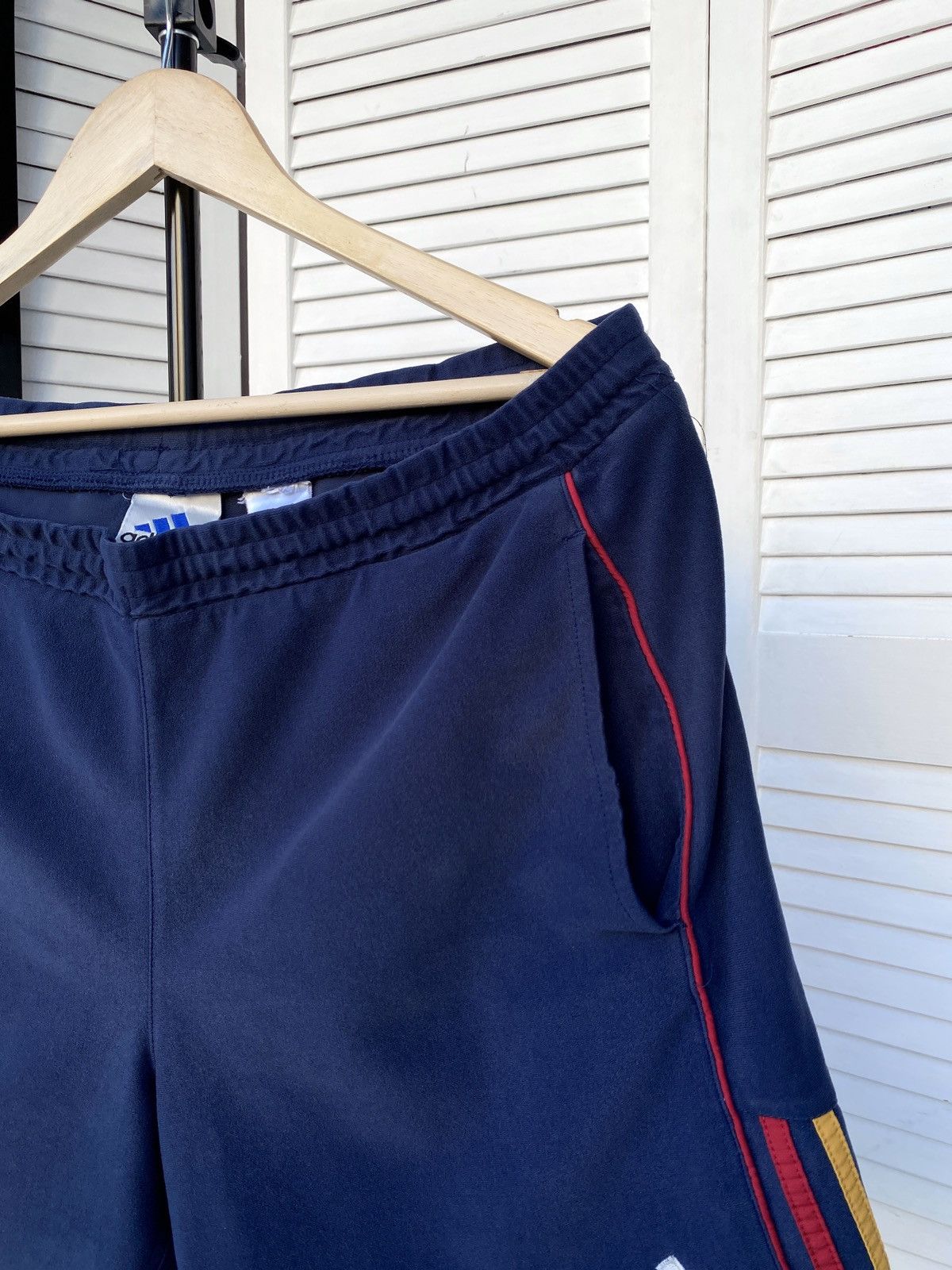 Adidas Vintage Adidas 90s Real Federacion Espanola Soccer Shorts Size US 30 / EU 46 - 7 Thumbnail