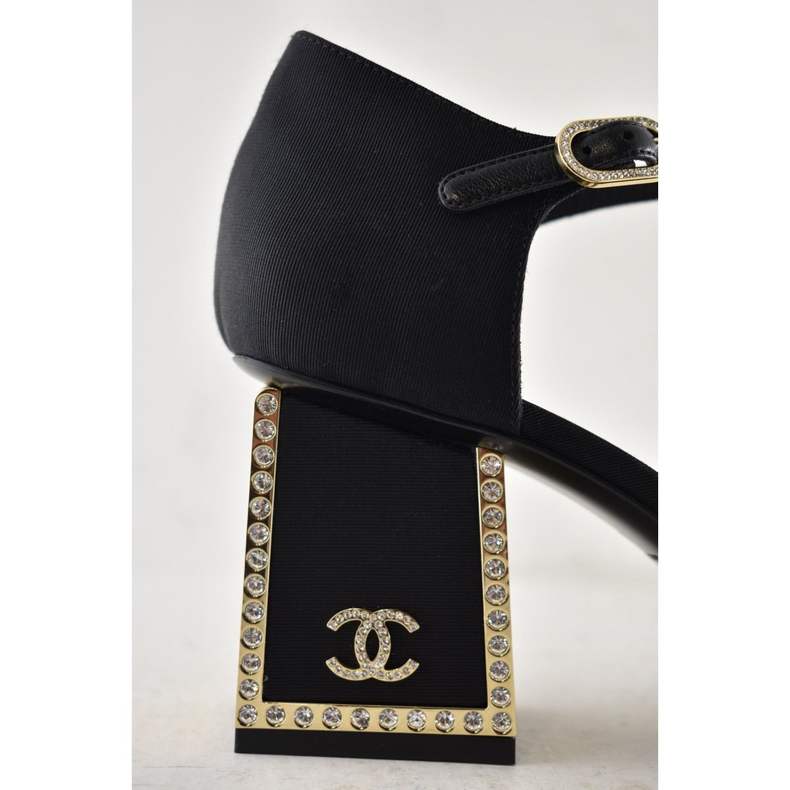 Chanel Chanel Black Crystal CC Gold Mary Jane Block Heel Pumps 40 Size US 10 / IT 40 - 6 Thumbnail