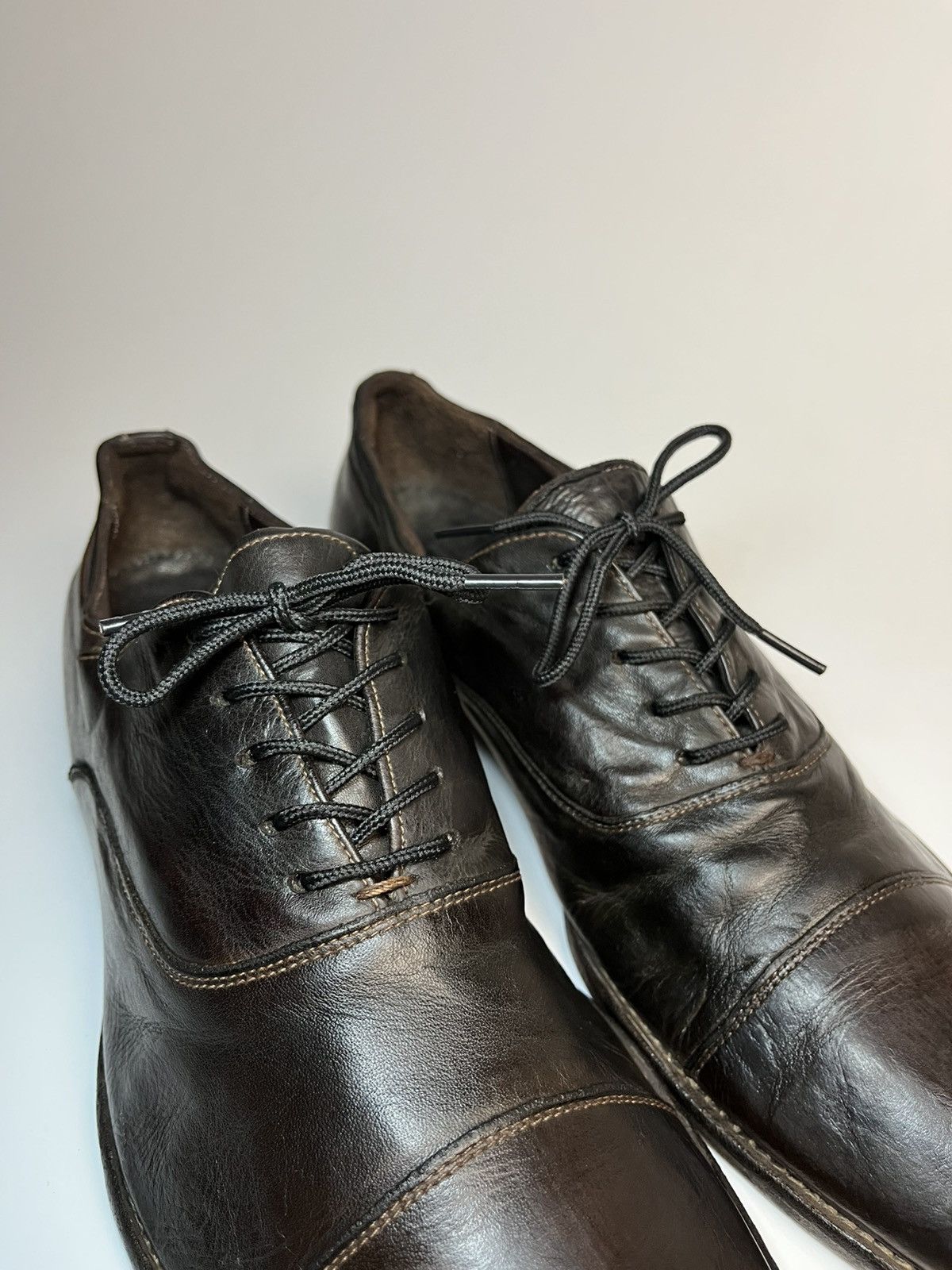 Alexander McQueen Alexander McQueen Burnished Espresso Leather Cap-Toe Oxfords Size US 10 / EU 43 - 9 Thumbnail