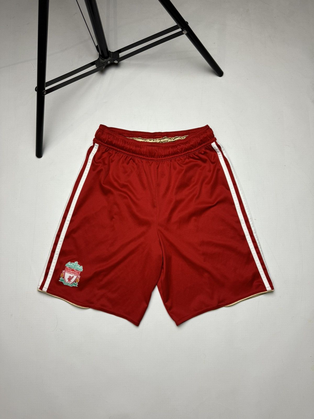 Adidas Rare vintage Adidas Liverpool Shorts jersey y2k Size US S / EU 44-46 / 1 - 1 Thumbnail