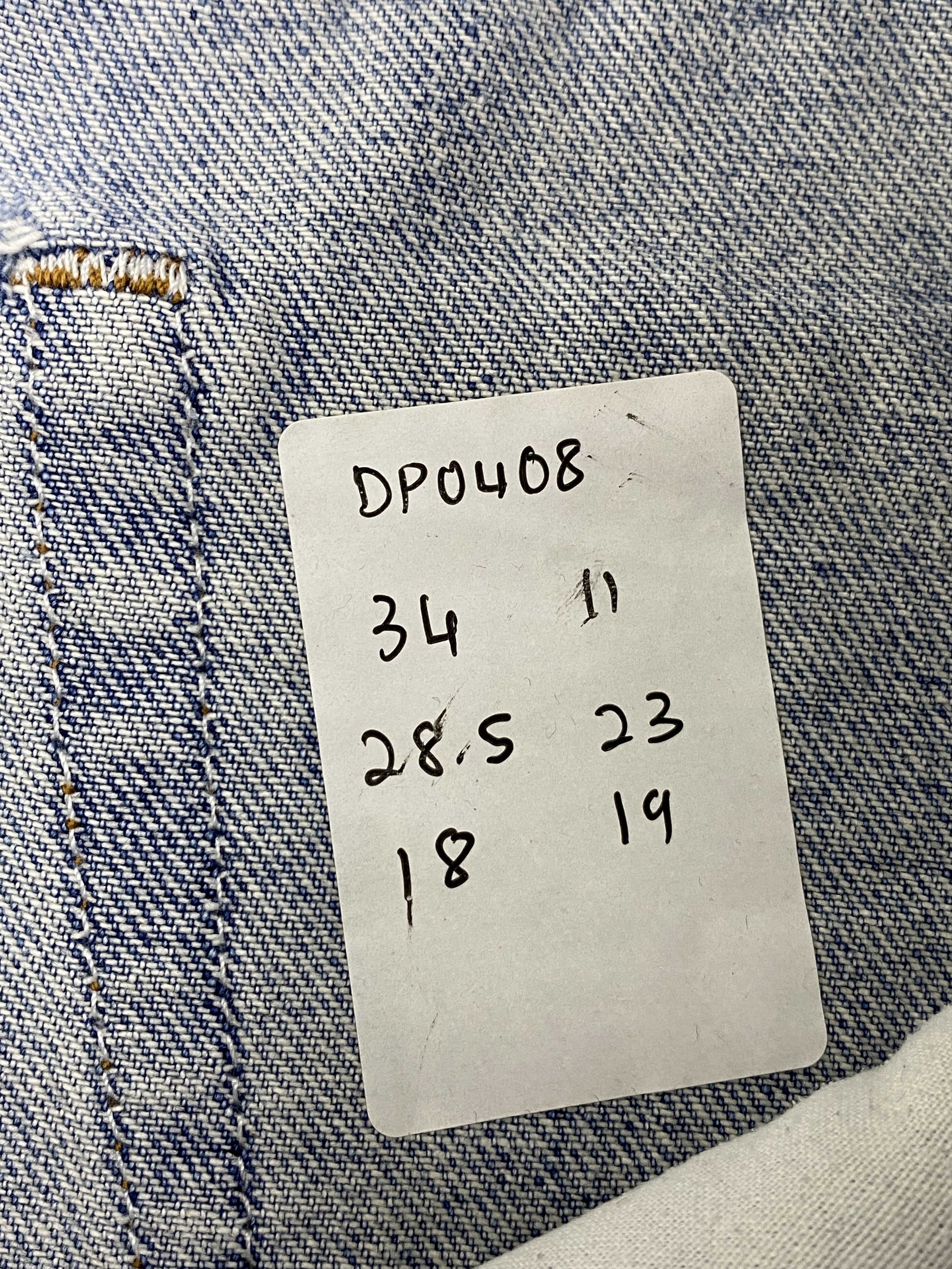 Levi's × Vintage Faded Blue Vintage Levi's 505 Regular Fit Jeans Size US 34 / EU 50 - 14 Thumbnail