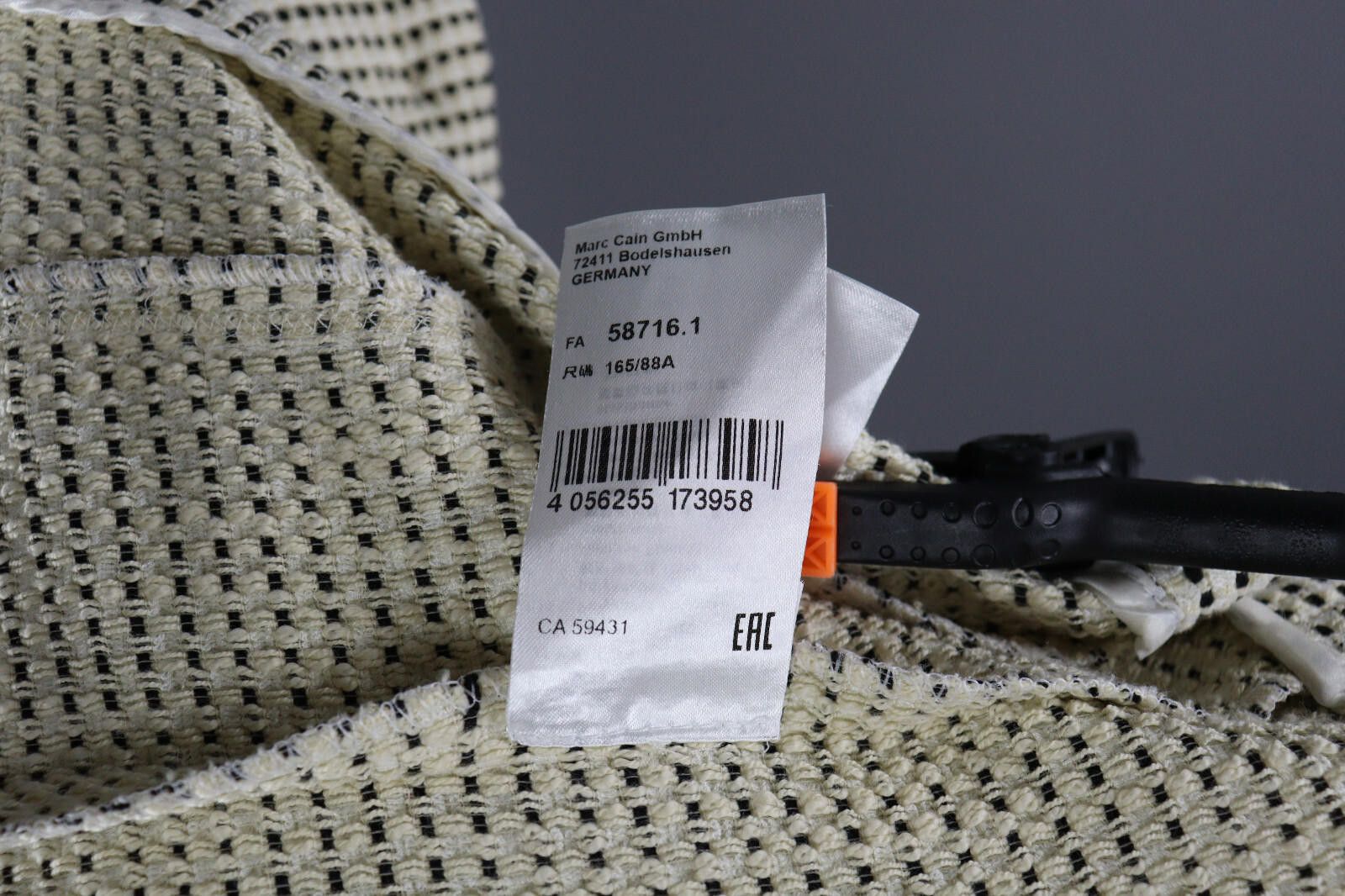 Designer Ladies Marc Cain Perforated Classic Basic Jacket Size 3 Size M / US 6-8 / IT 42-44 - 12 Thumbnail