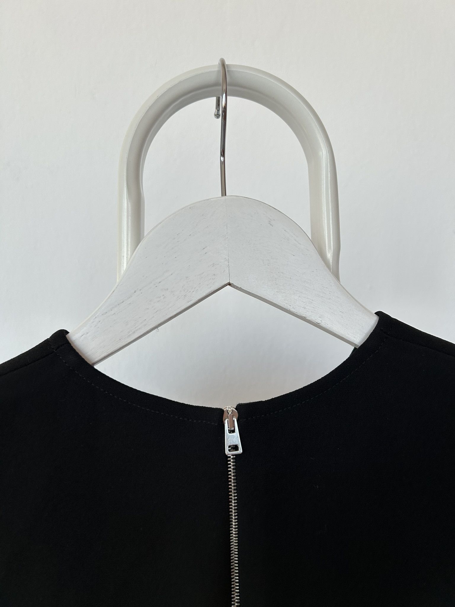 Victoria Beckham Victoria Beckham black cocoon midi dress Size S / US 4 / IT 40 - 11 Thumbnail