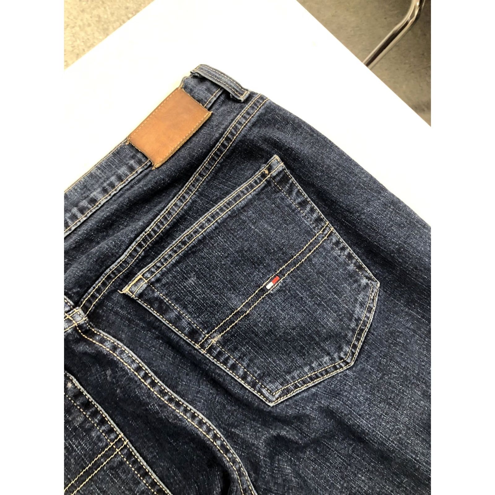 Tommy Hilfiger VINTAGE Tommy Hilfiger Jeans Dark Wash 32x30 Regular 12R Stretch Boot Hipster Womens Jeans Size 34" / US 12 / IT 48 - 2 Thumbnail