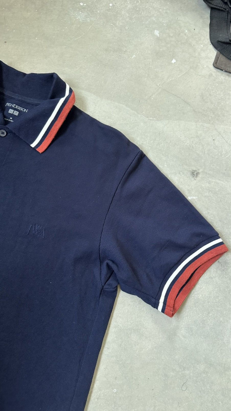 JW Anderson × Uniqlo UNIQLO X JW ANDERSON POLO TEE Size US M / EU 48-50 / 2 - 4 Thumbnail