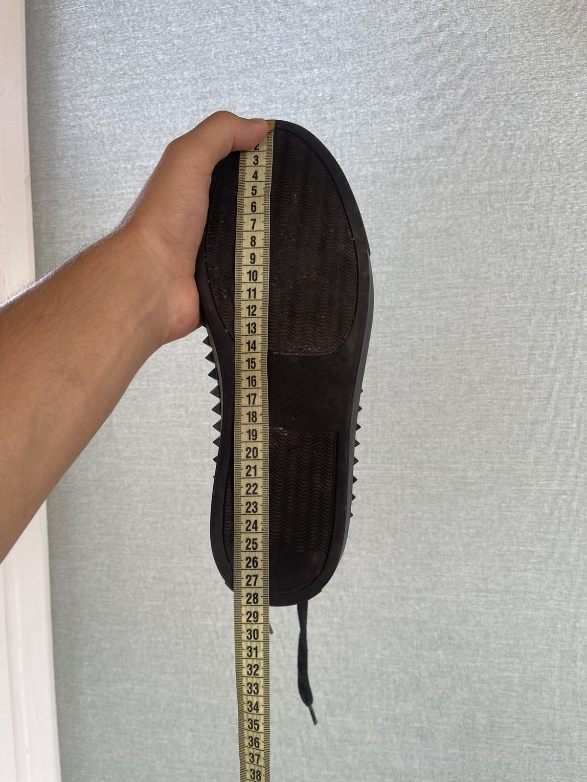 Steve Madden Vintage Steve Madden low top leather spiked sneakers Size US 9 / EU 42 - 2 Thumbnail
