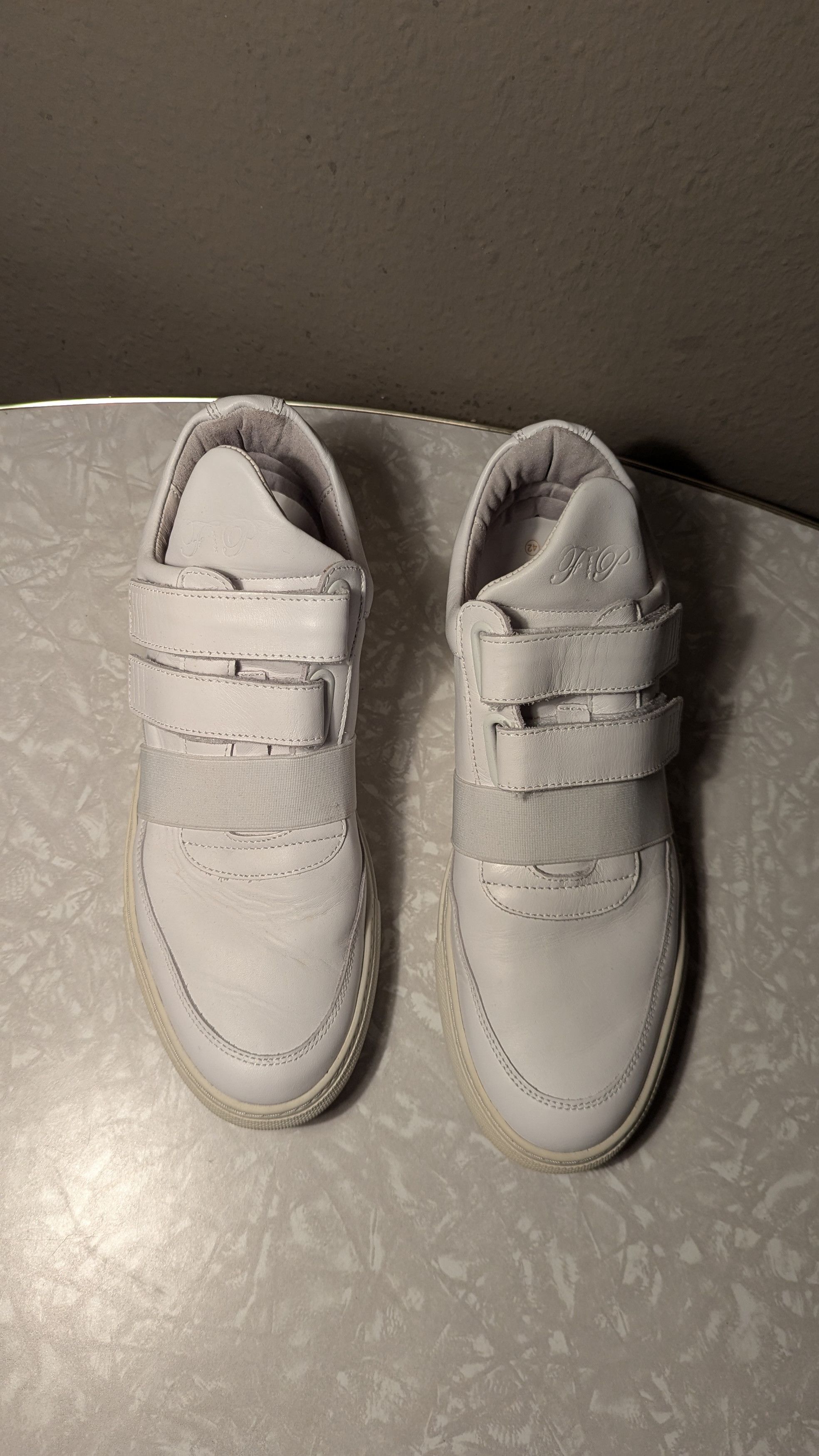 Filling Pieces White Low Top Sneaker - with velcro straps Size US 10 / EU 43 - 1 Thumbnail