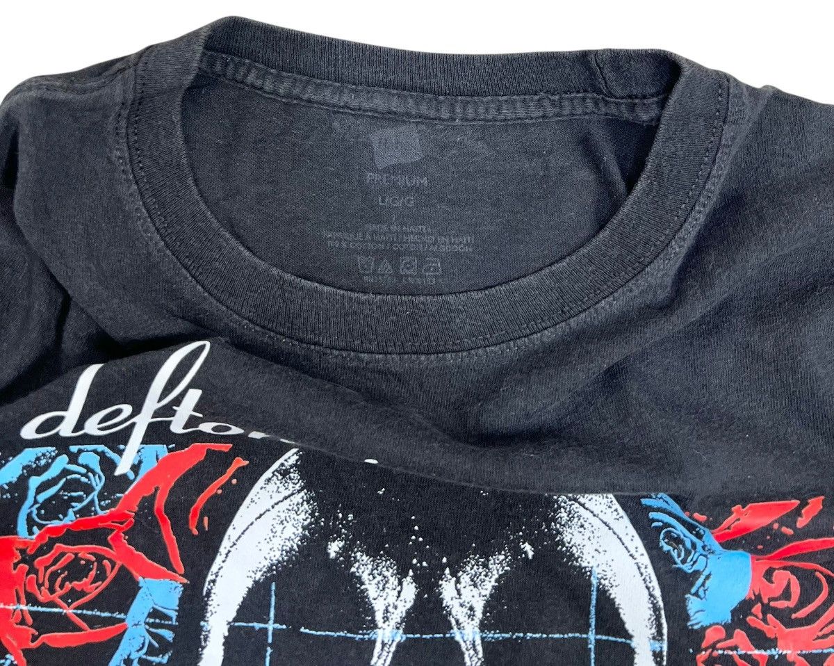 Band Tees Vintage Deftones Self Titled 2003 Album Promo Tee Size US L / EU 52-54 / 3 - 4 Thumbnail