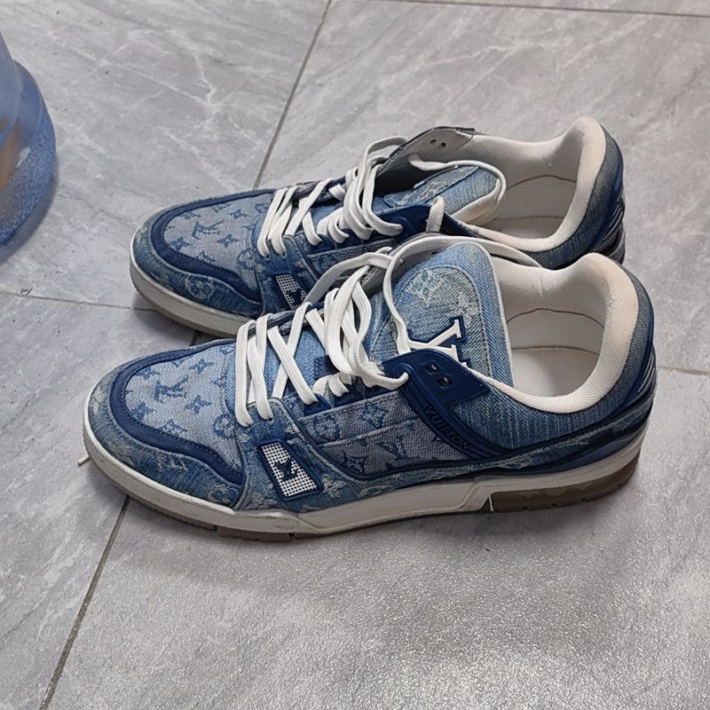 Louis Vuitton Louis Vuitton Trainer Sneakers in Blue 0079 Size US 9.5 / EU 42-43 - 1 Thumbnail