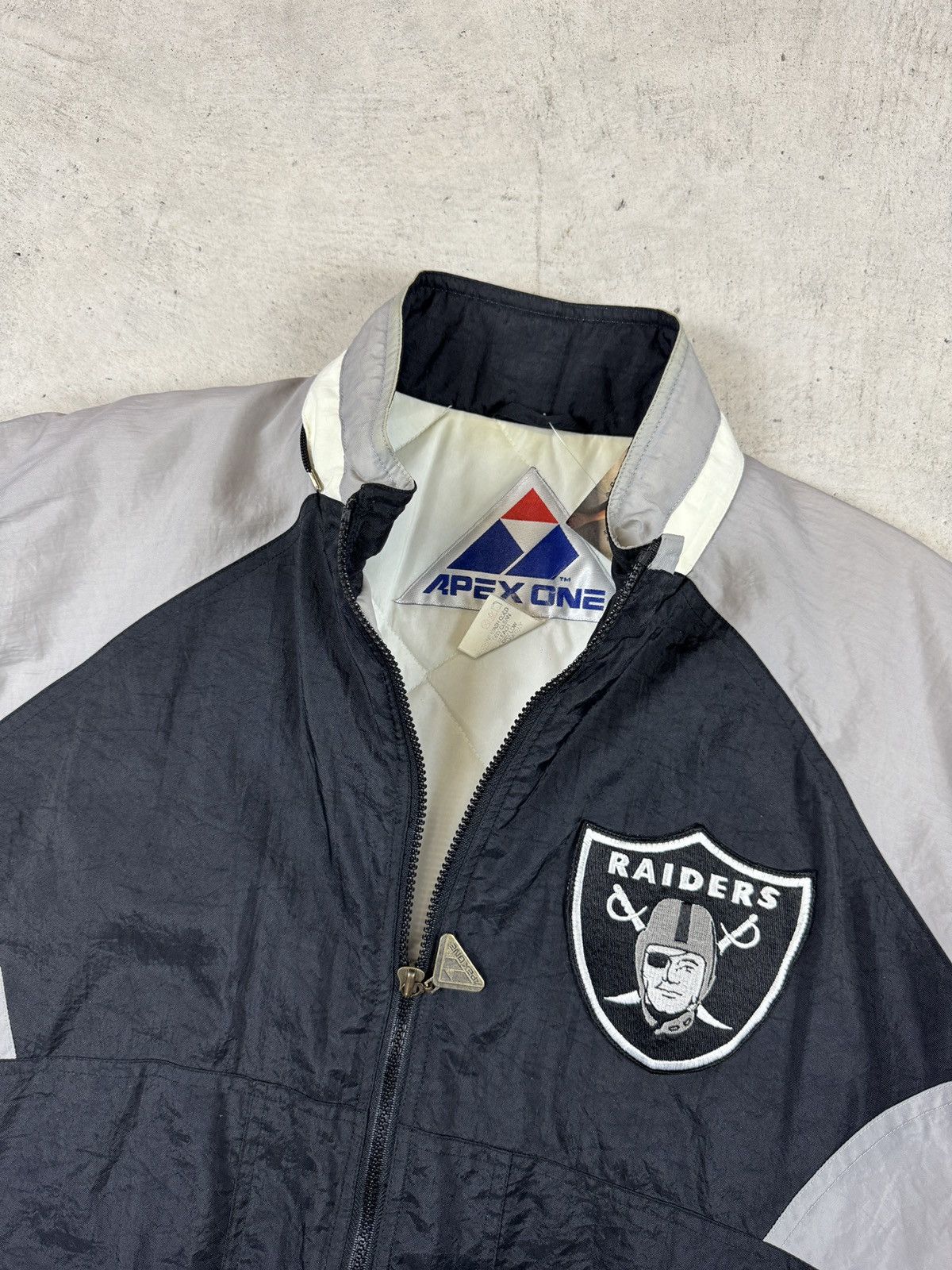Apex One × Vintage 1990’s Raiders Puffer Bomber Jacket Size US M / EU 48-50 / 2 - 3 Thumbnail