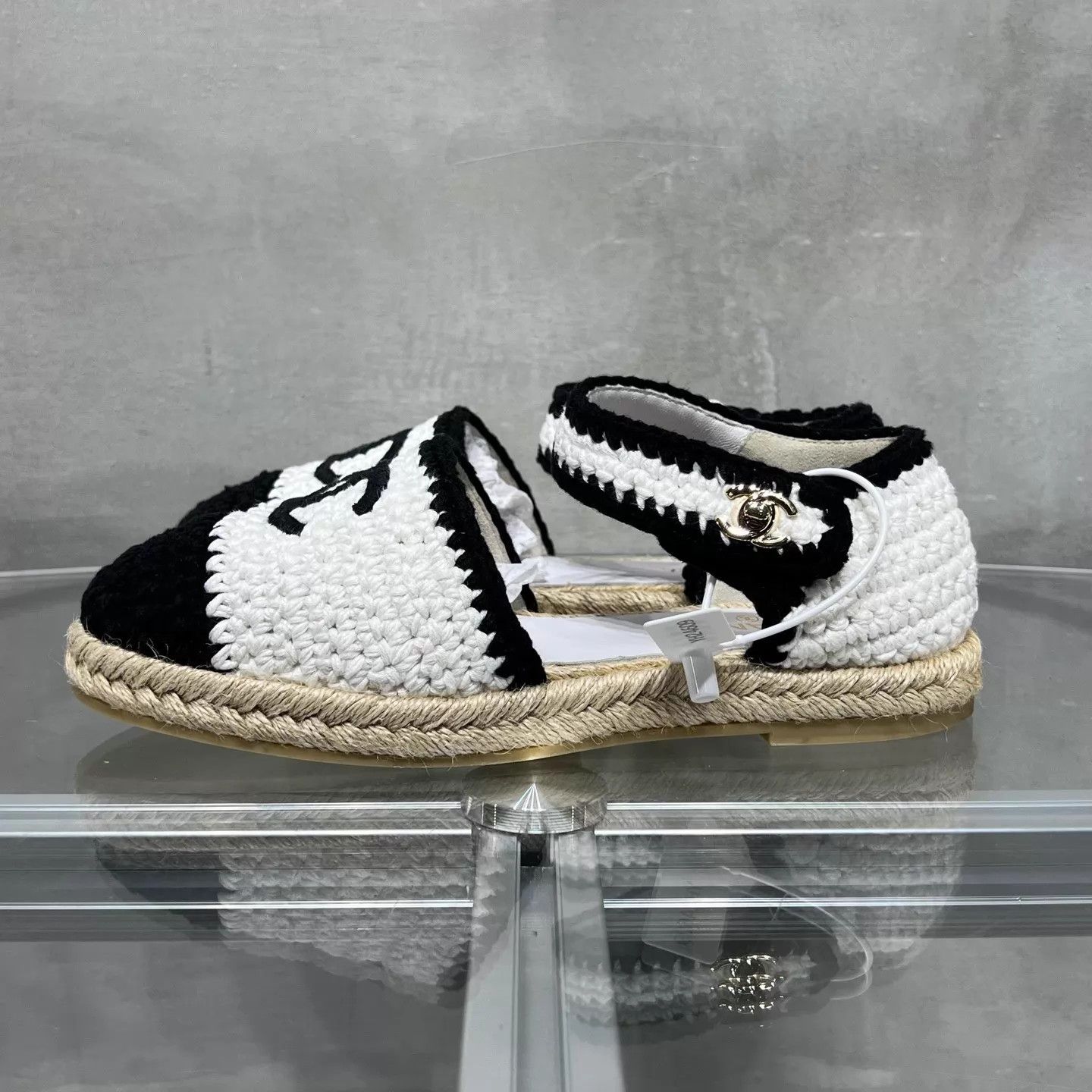 Chanel Chanel Black & White Panda Knit Fisherman Shoes Size 38 Size US 7.5 / IT 37.5 - 3 Thumbnail