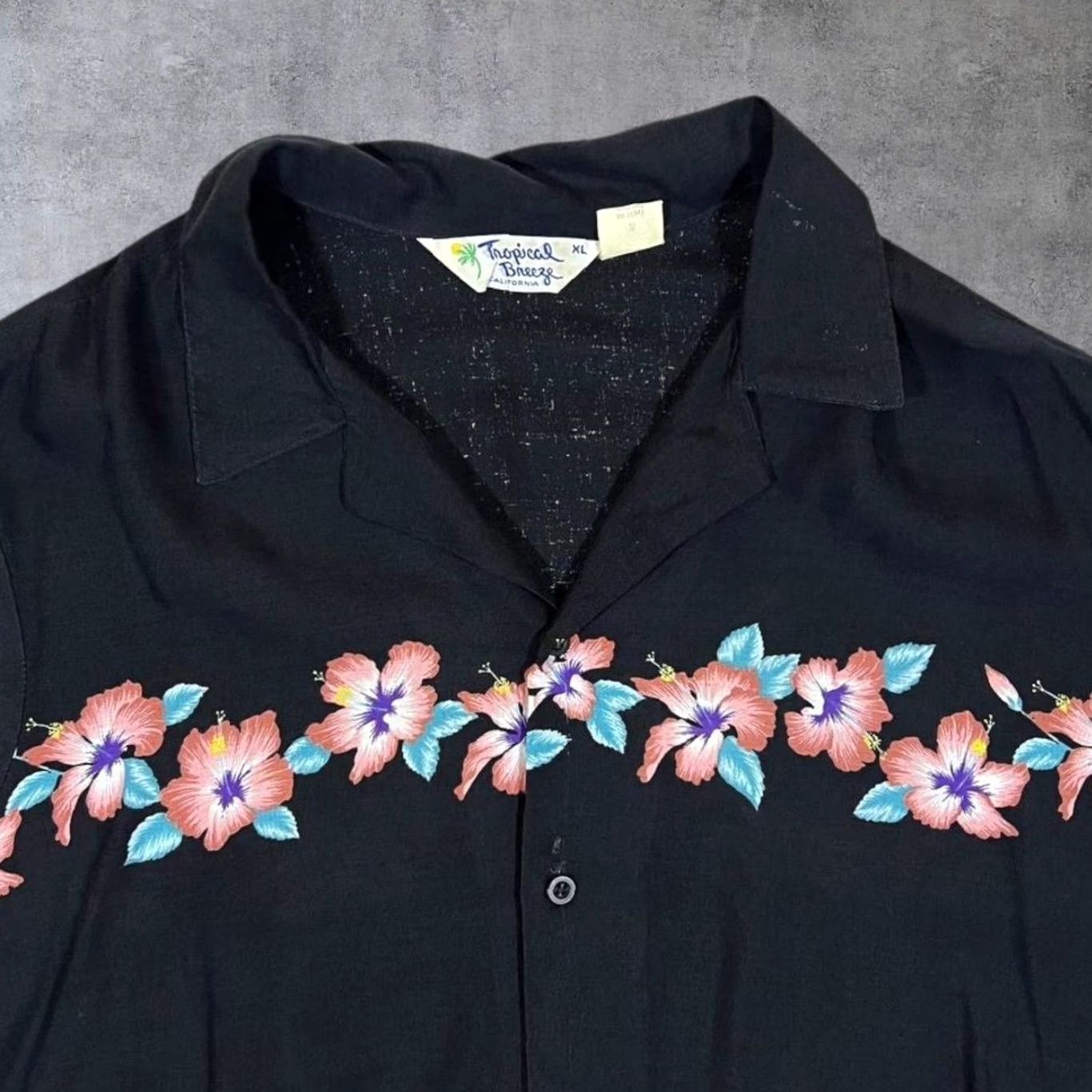 Vintage VINTAGE Tropical Breeze California Hawaiian Floral Rayon Open Collar Shirt XL Men Black Short Sleeve Button-Up 80s" Size US XL / EU 56 / 4 - 3 Thumbnail