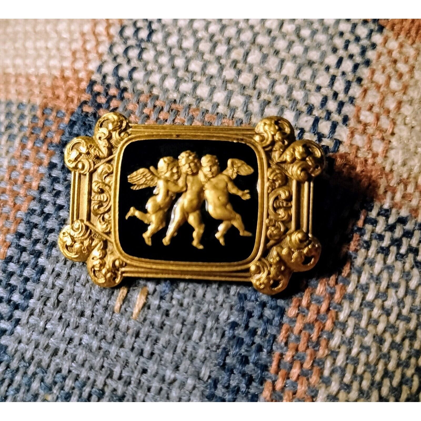 Vintage Vintage Cherub Scroll Pin Angels Black Gold Tone Signed EI B Size ONE SIZE - 8 Thumbnail
