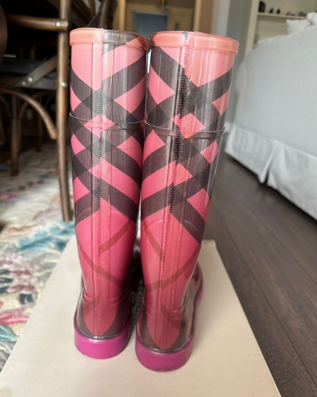 Burberry Burberry Magenta/Black Nova Pop Degrade Rubber Rain Boots Size US 9.5 / IT 39.5 - 7 Thumbnail