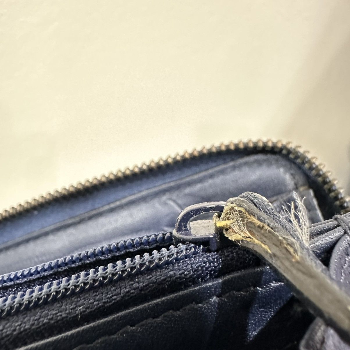 Gucci ‼️YES‼️AUTHENTIC GUCCI GG ROUND ZIPPER WALLET BLUE DENIM Size ONE SIZE - 11 Thumbnail