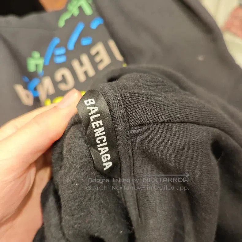 Balenciaga Balenciaga Hooded Sweatshirt - Black in Seven Languages Size US XXS / EU 40 - 3 Thumbnail