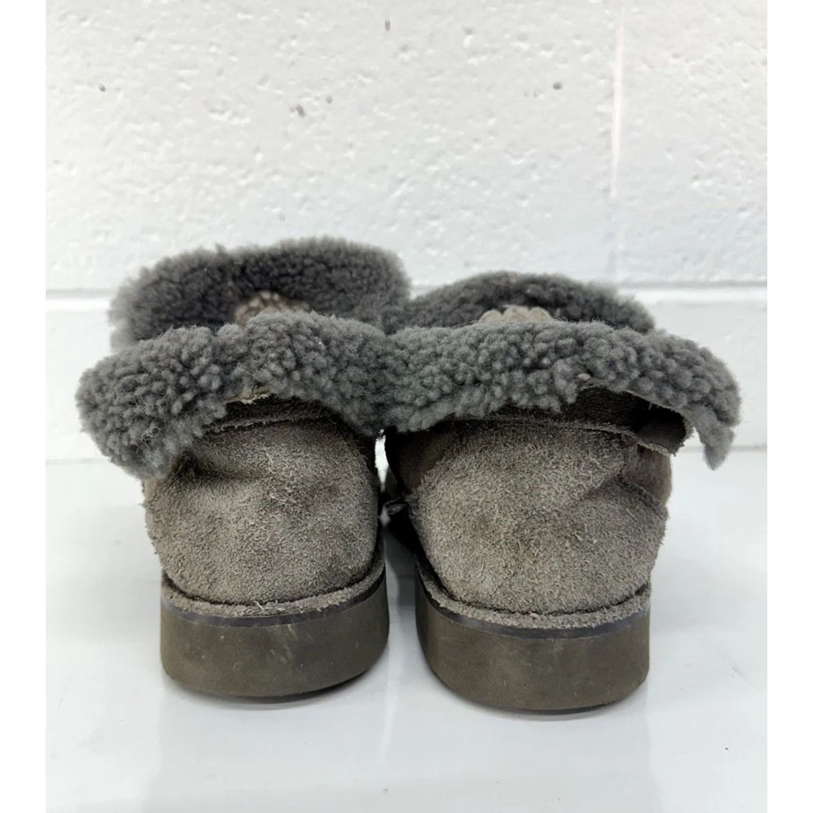 Ugg UGG Women Boots Elisa Suede Bootie Gray 8 US Size Size US 8 / IT 38 - 5 Thumbnail