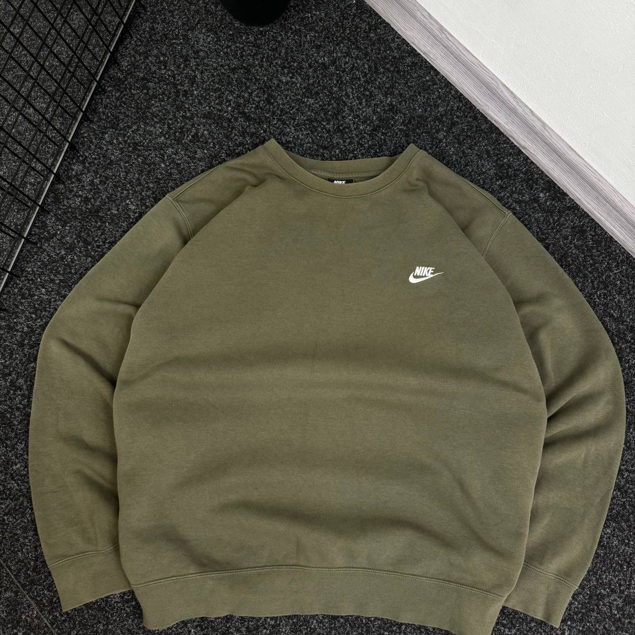 Nike Nike sweatshirt khaki mini swoosh boxy fit y2k style Size US XXL / EU 58 / 5 - 1 Thumbnail