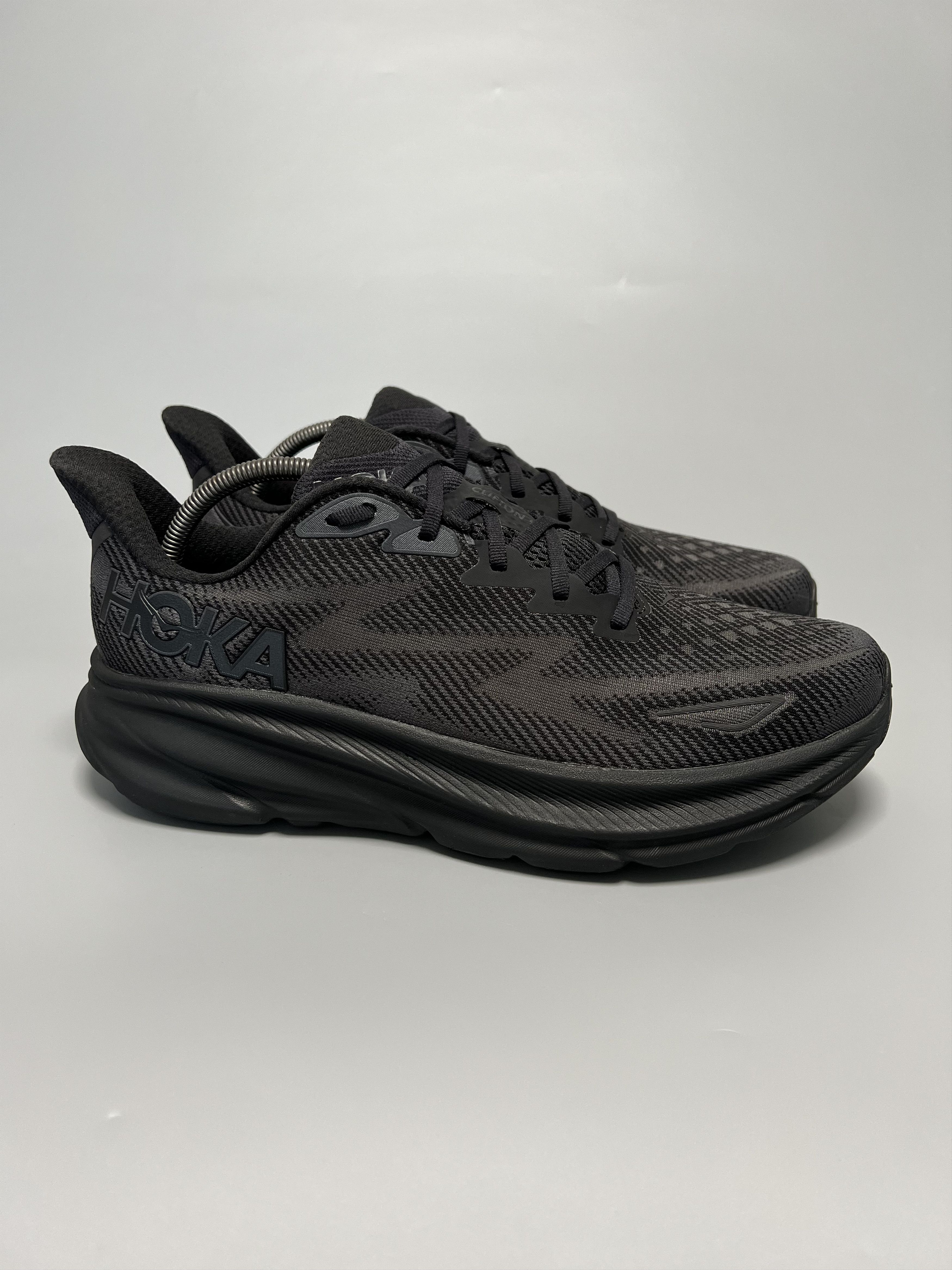 12D Hoka One One Clifton 9 Running Shoes 127895-Bblc in Black, Men's