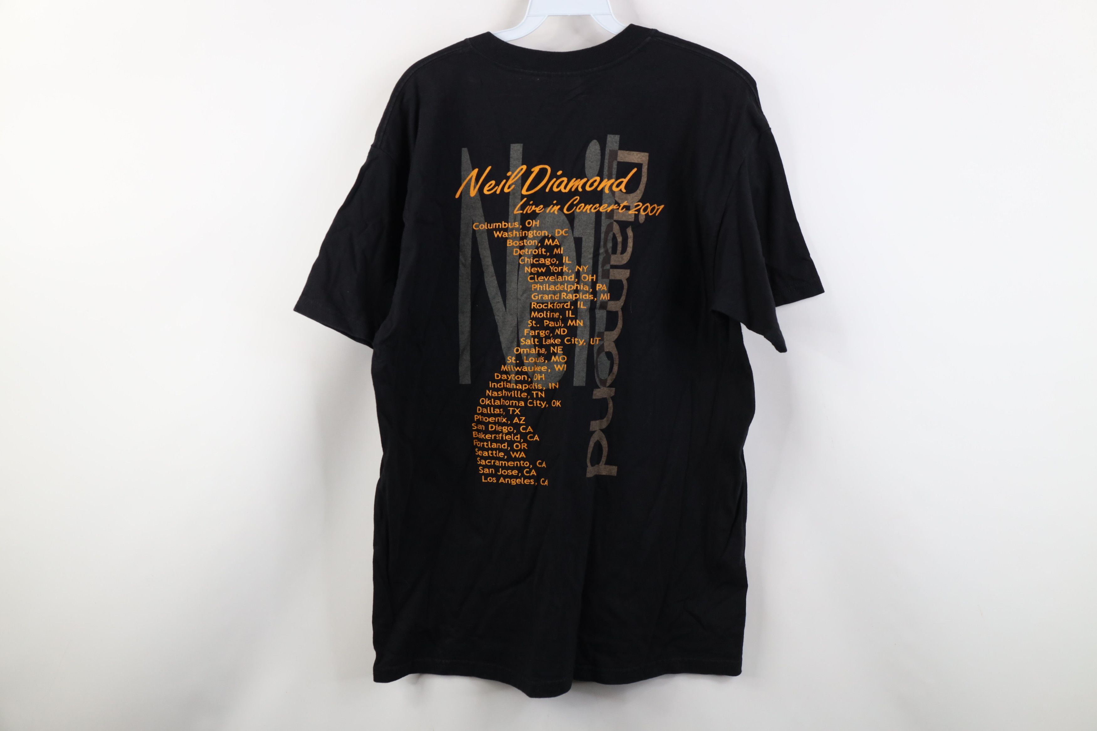 Vintage Vintage Y2K Live In Concert Tour Neil Diamond Band T-Shirt Size US L / EU 52-54 / 3 - 14 Thumbnail