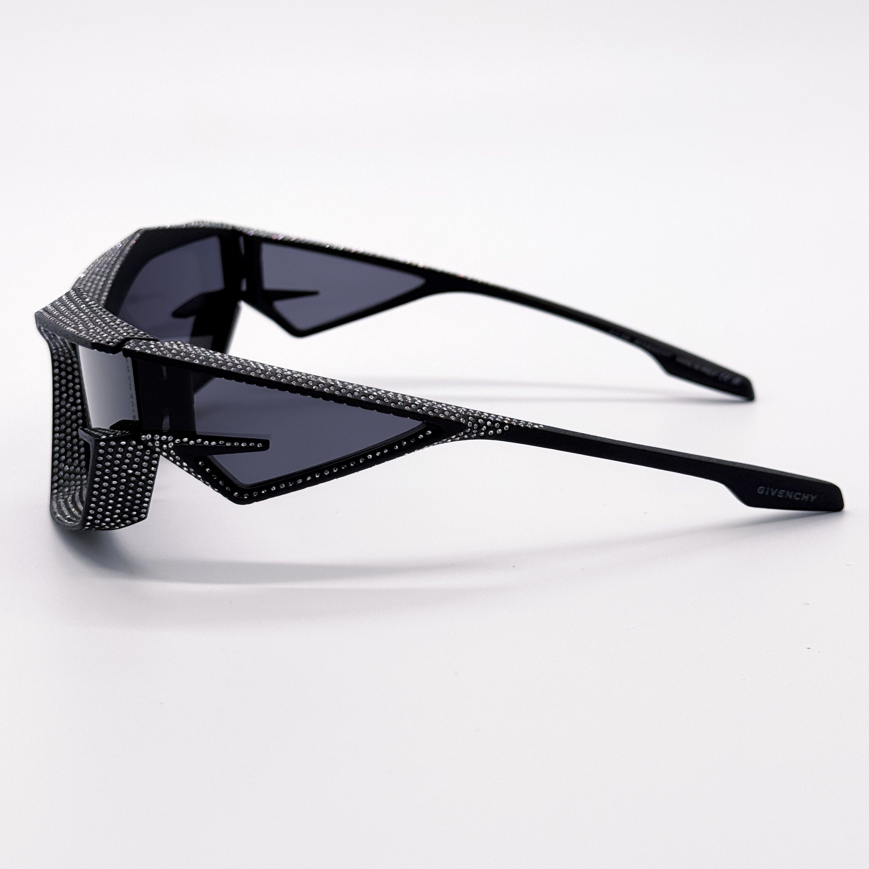 Givenchy NEW GIVENCHY GV40082I 02A MATTE BLACK WOMEN SUNGLASSES Size ONE SIZE - 6 Thumbnail