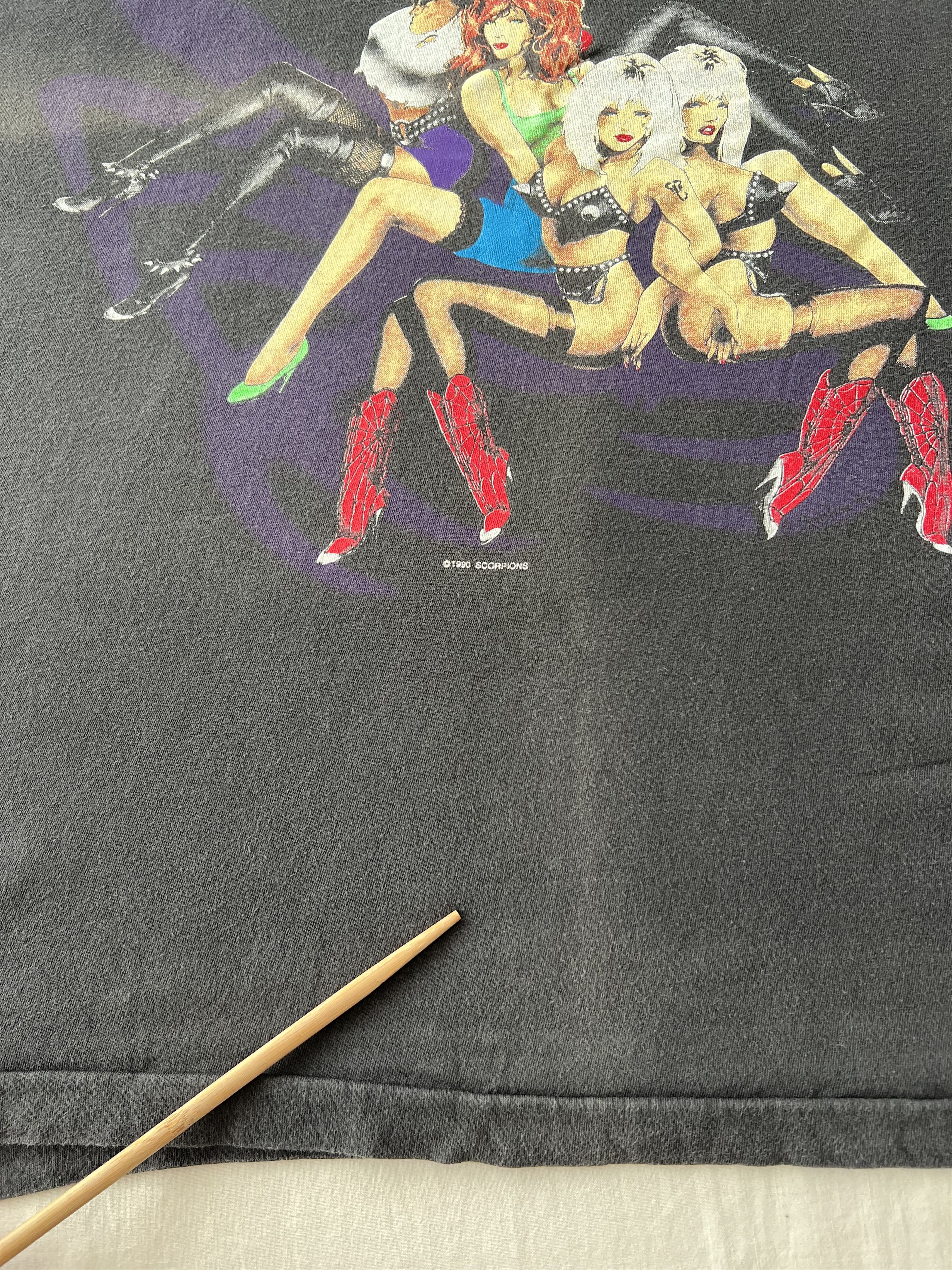 Band Tees Vintage 1990 Scorpions Tease Me Please Me Black T-shirt Size US L / EU 52-54 / 3 - 10 Thumbnail