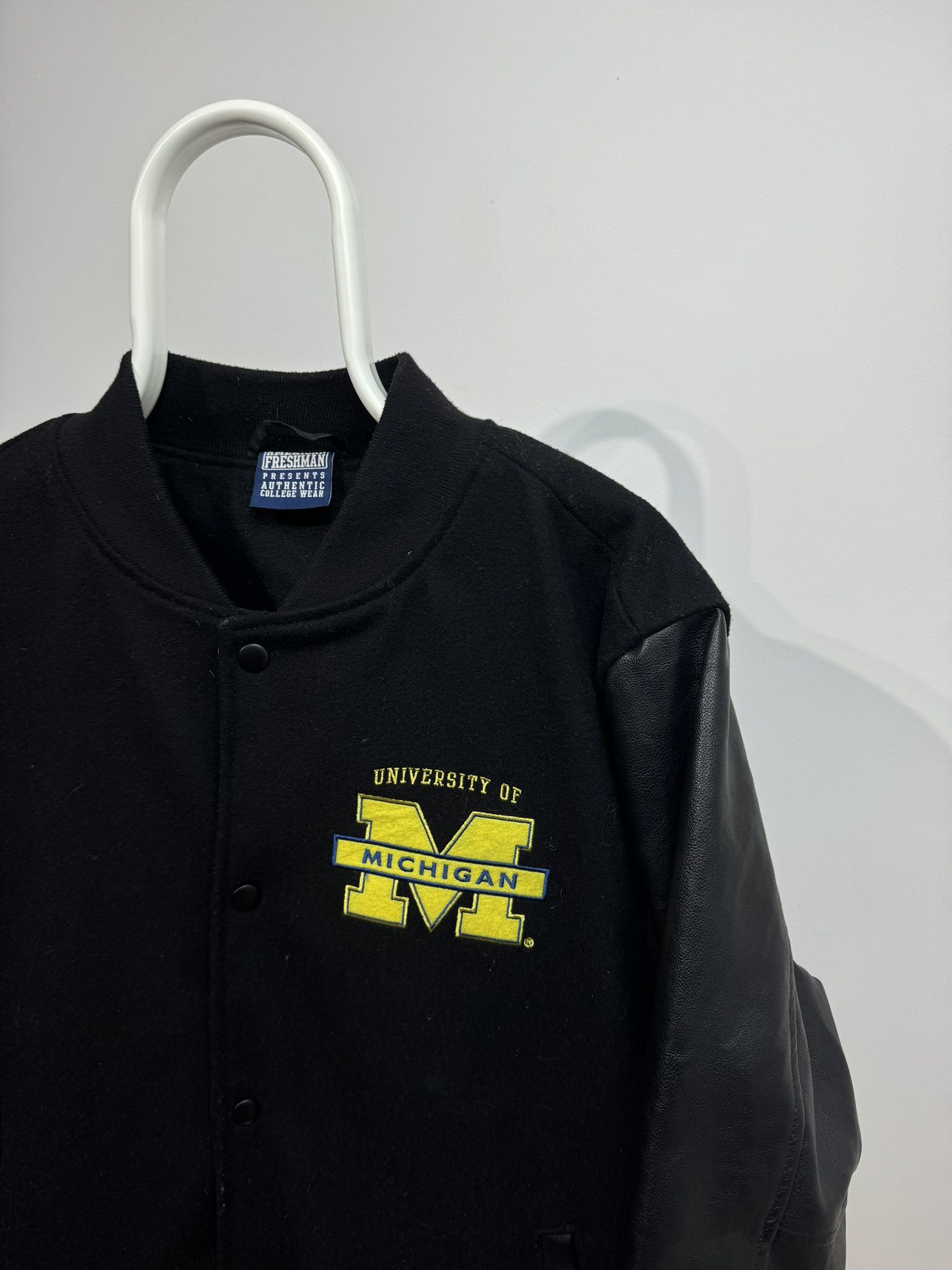 Vintage Black Bomber Jacket University of Michigan y2k 90s usa uk Size US L / EU 52-54 / 3 - 5 Thumbnail