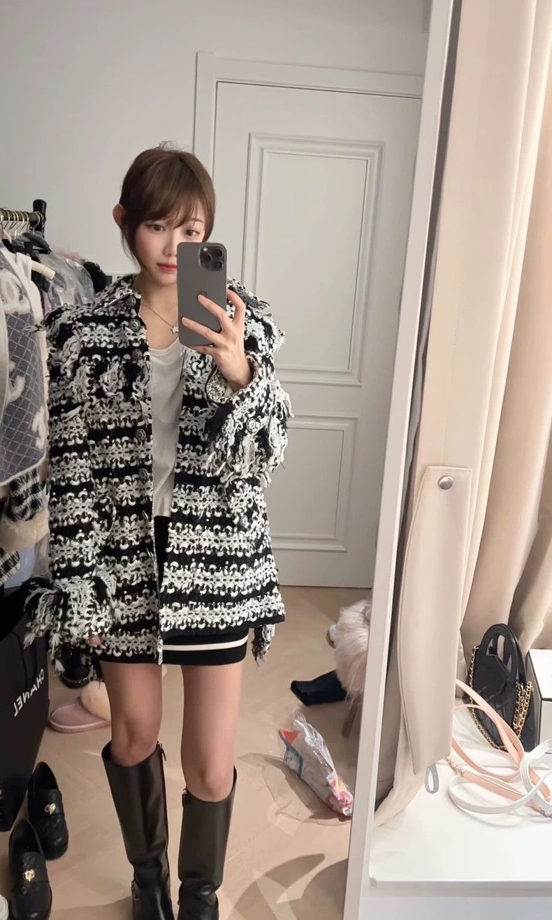 Chanel Chic Chanel Dallas Lace Beaded Jacket-dmc Size US M / EU 48-50 / 2 - 1 Thumbnail