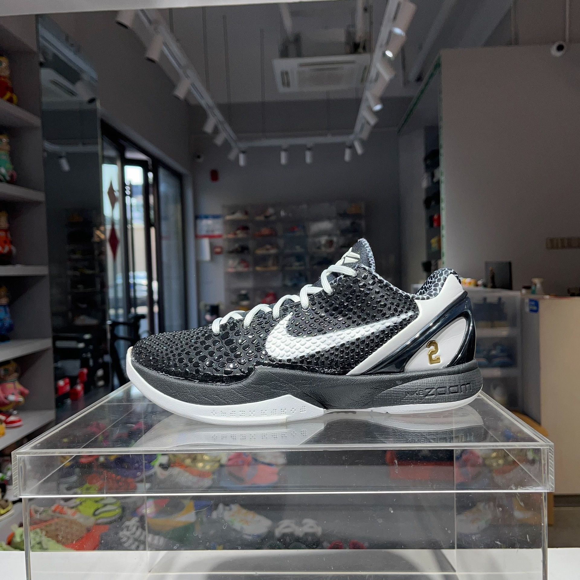 Nike Nike Lowtop Sneakers 9.5 Men Size US 9.5 / EU 42-43 - 1 Thumbnail