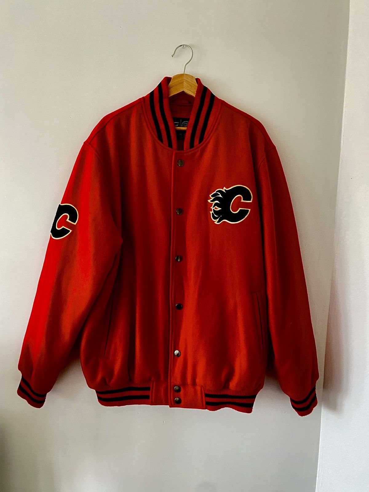 image of Nhl Calgary Flames Jacket in Blue, Men's (Size Large)