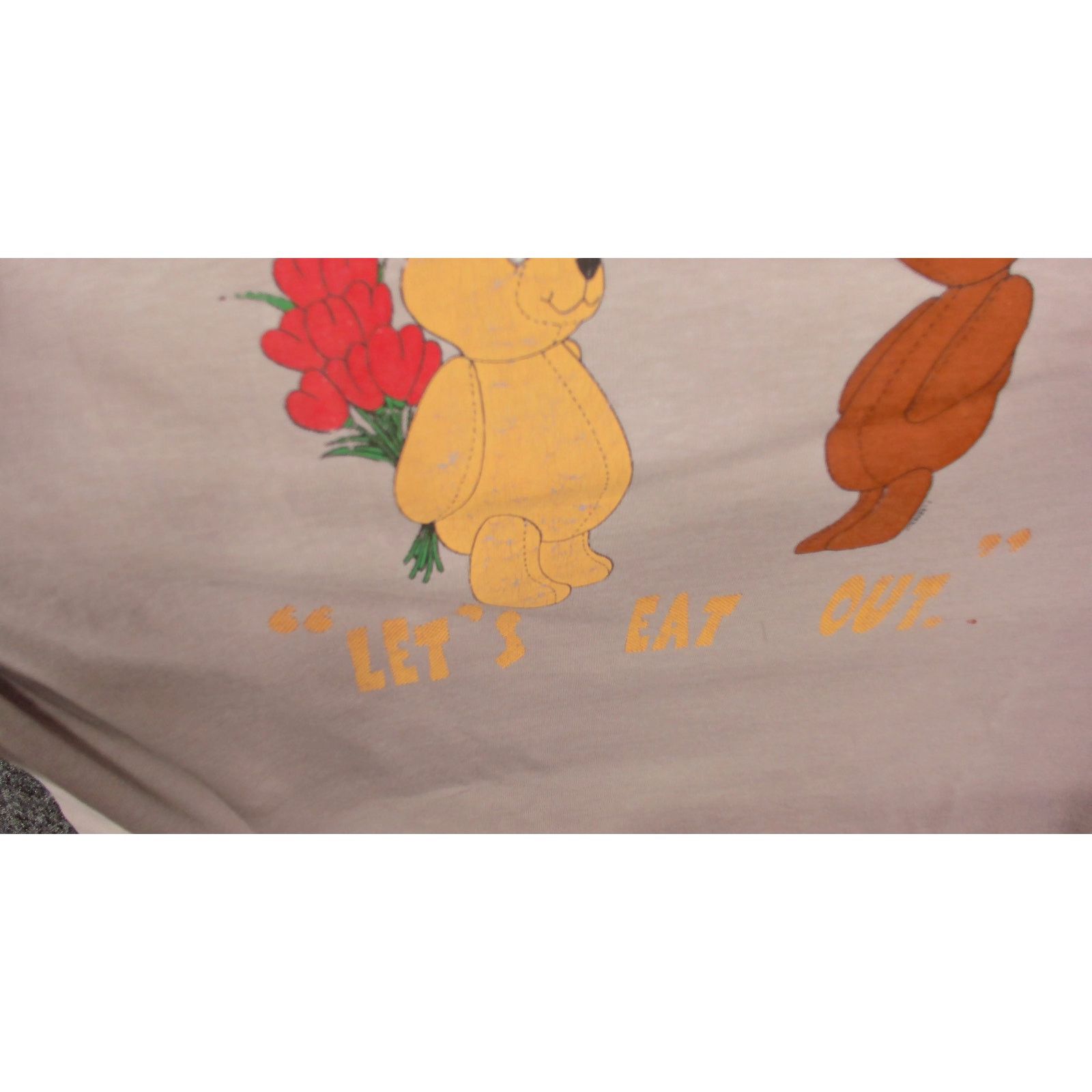 Vintage Vintage 90s Single Stitch "Let's Eat Out" Bear Oversized Tee Size 3XL / US 20-22 - 12 Thumbnail