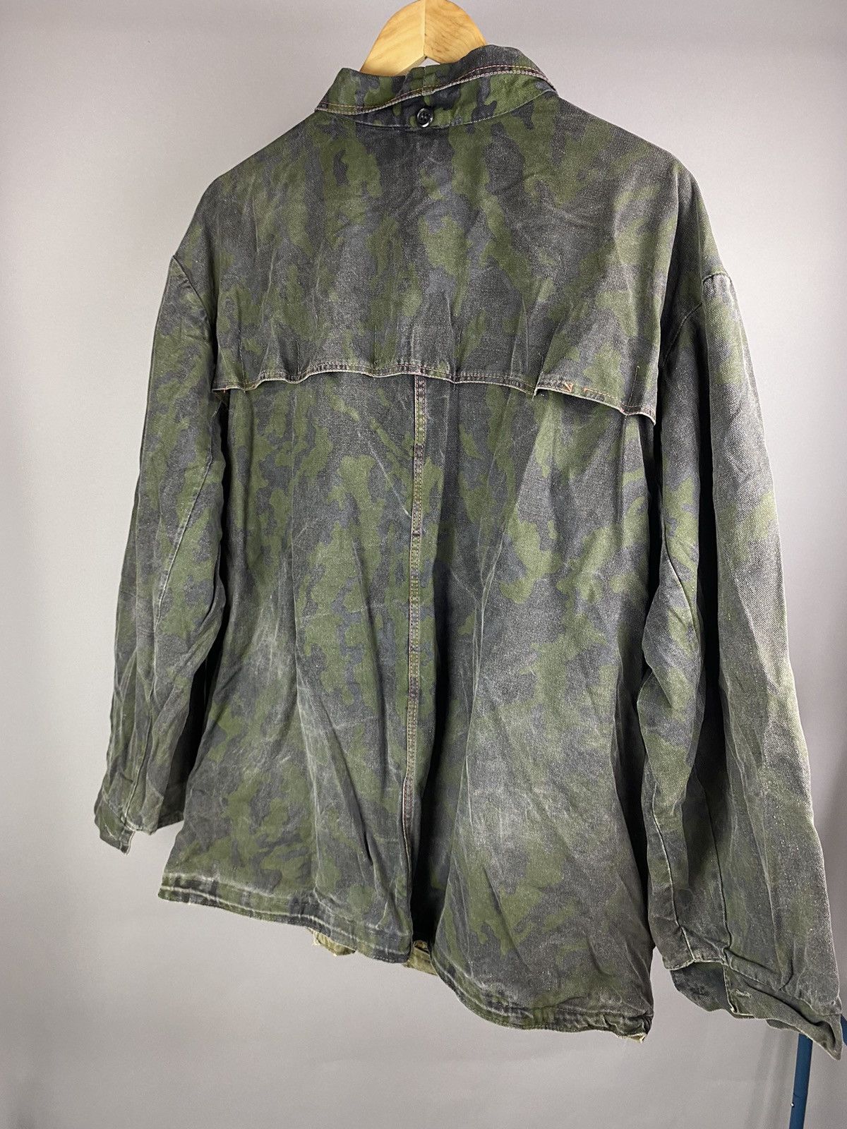 Vintage Rare Vintage Distressed Camo Hunting Jacket – Multi-Pocket Size US L / EU 52-54 / 3 - 7 Thumbnail