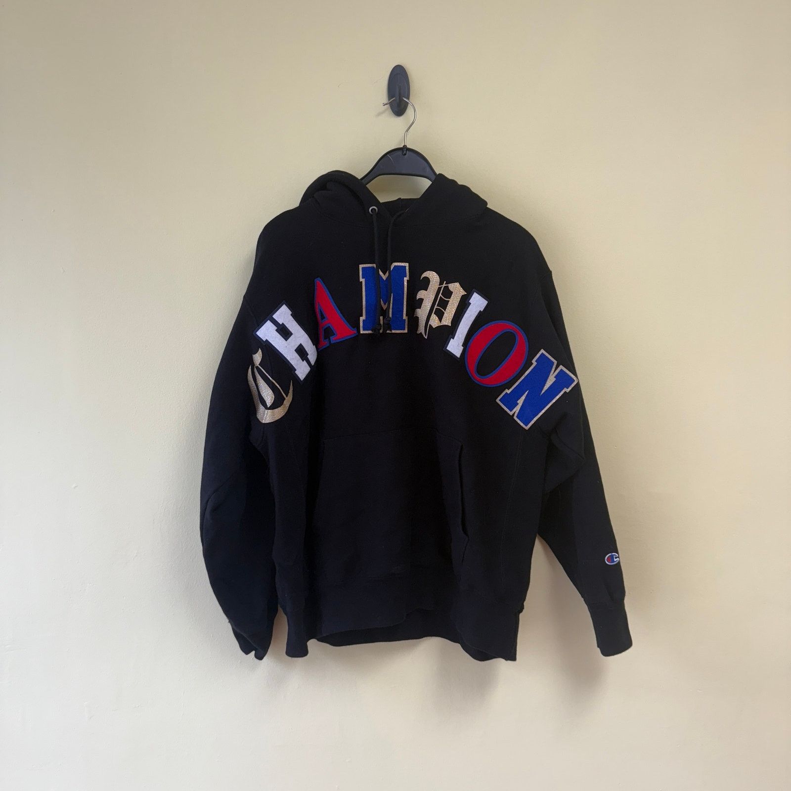 Champion Champion Old English Patchwork Hoodie Sweatshirt Pullover Size US XL / EU 56 / 4 - 1 Thumbnail