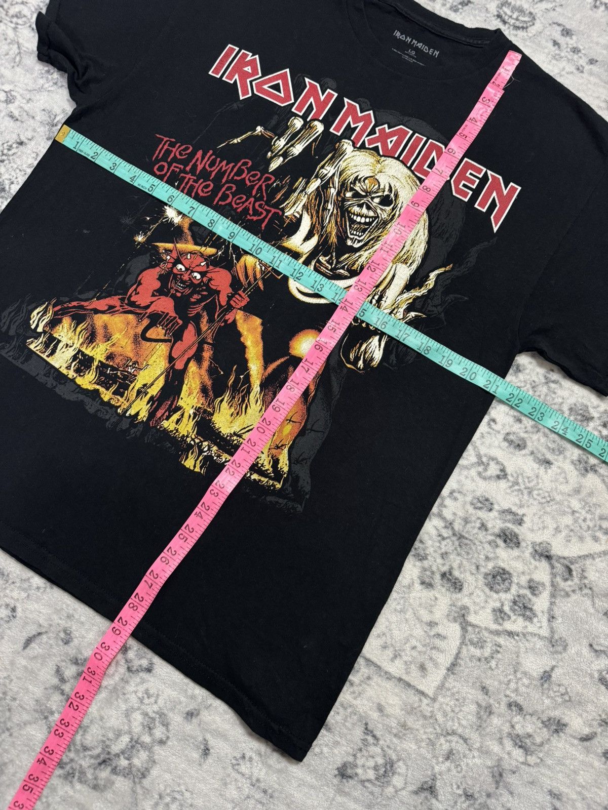 Band Tees 2022 IRON MAIDEN THE NUMBER OF THE BEAST CONCERST TOUR RETRO Size US L / EU 52-54 / 3 - 8 Thumbnail
