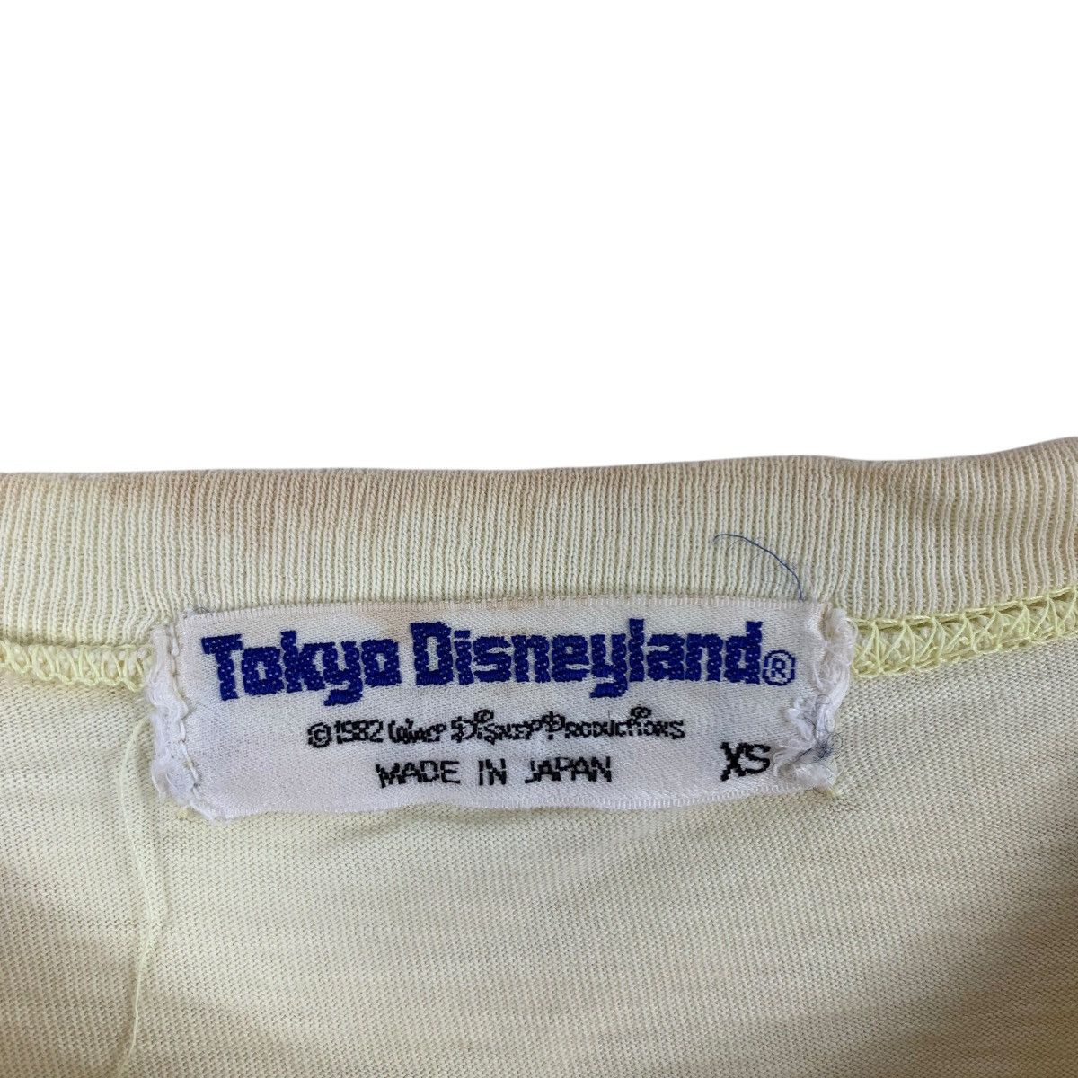 Vintage Vintage 80s TOKYO DISNEYLAND 1982 Japan Walt Disney Tshirt Size US XS / EU 42 / 0 - 4 Thumbnail